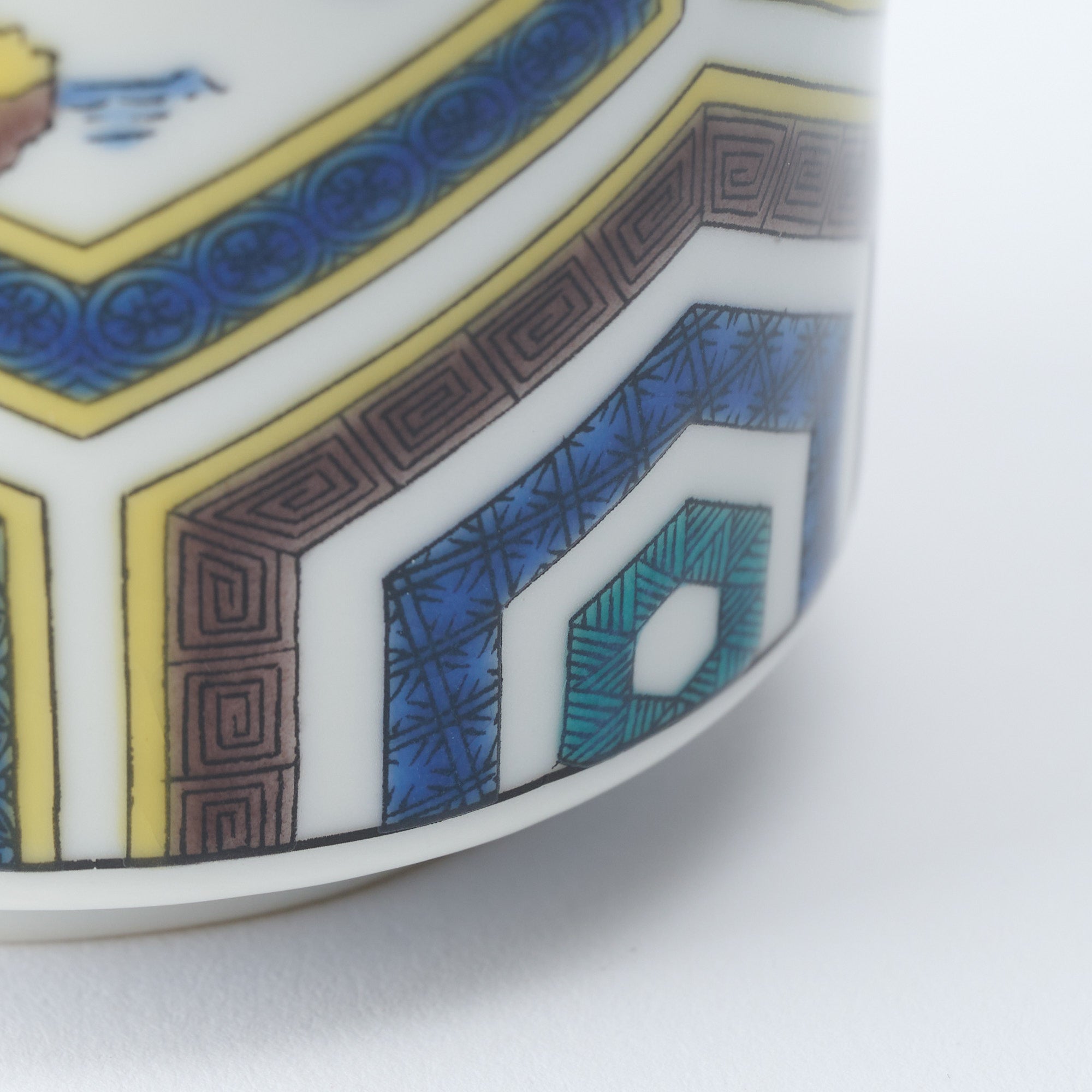 Classic Kutani Yunomi Japanese Teacup