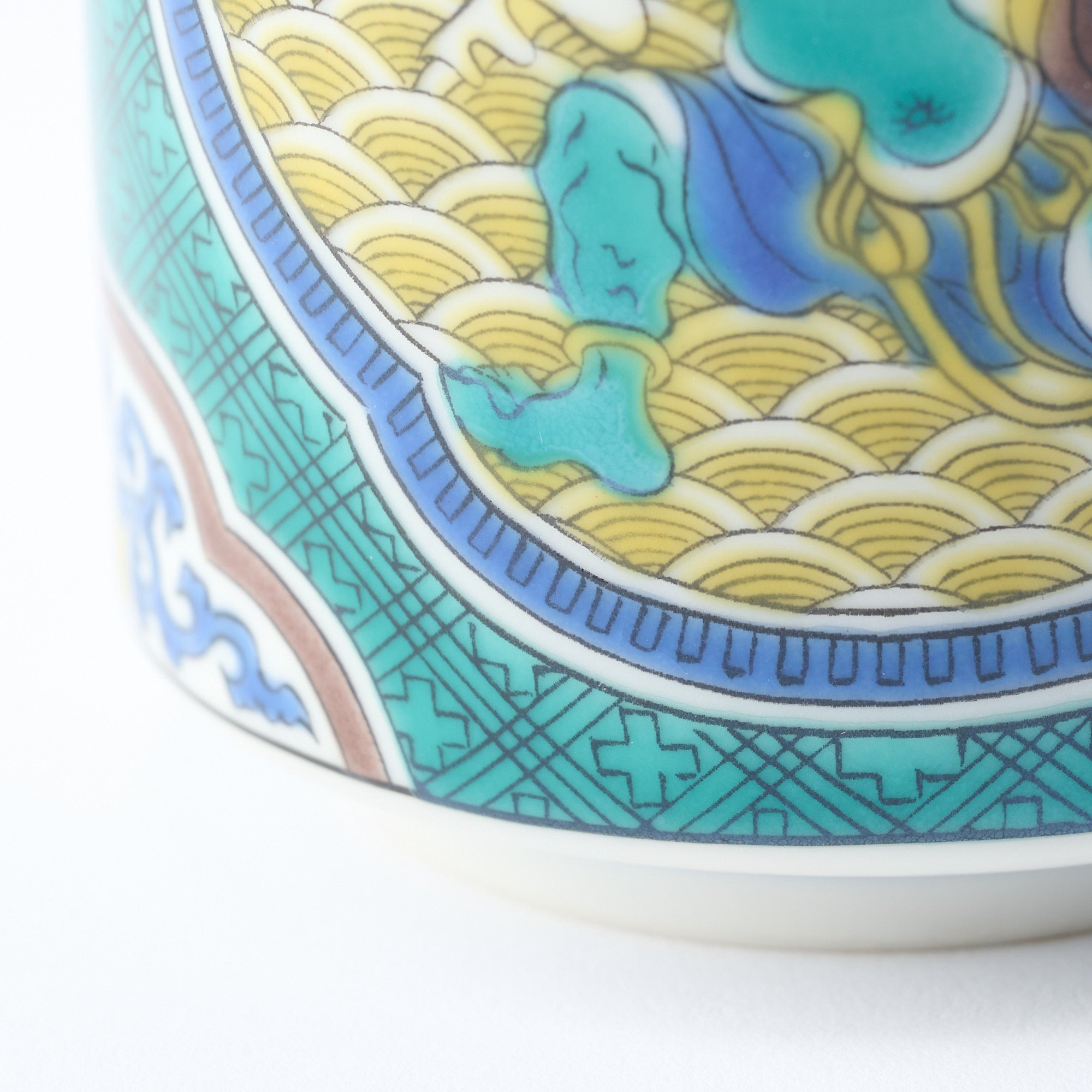 Classic Kutani Yunomi Japanese Teacup
