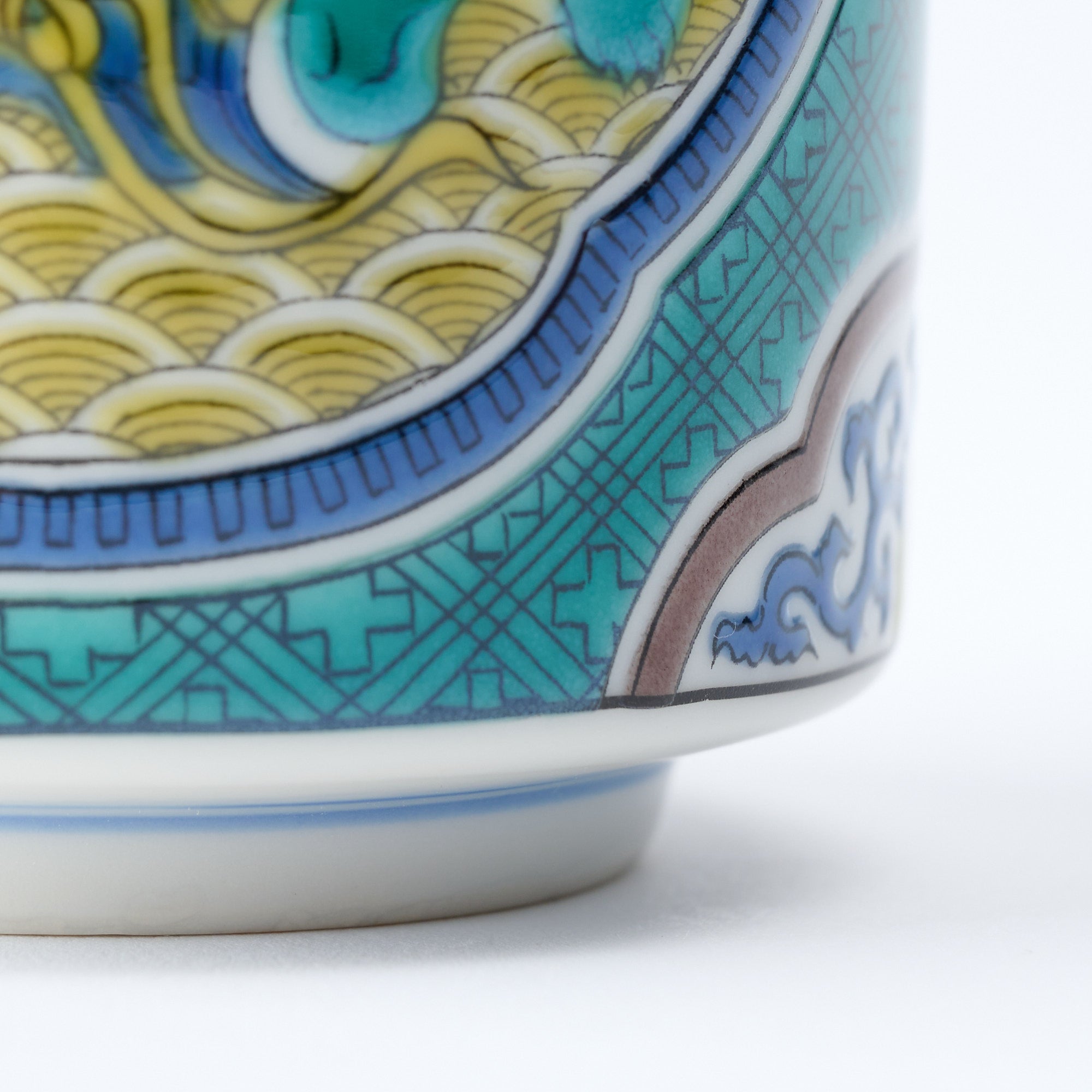 Classic Kutani Yunomi Japanese Teacup