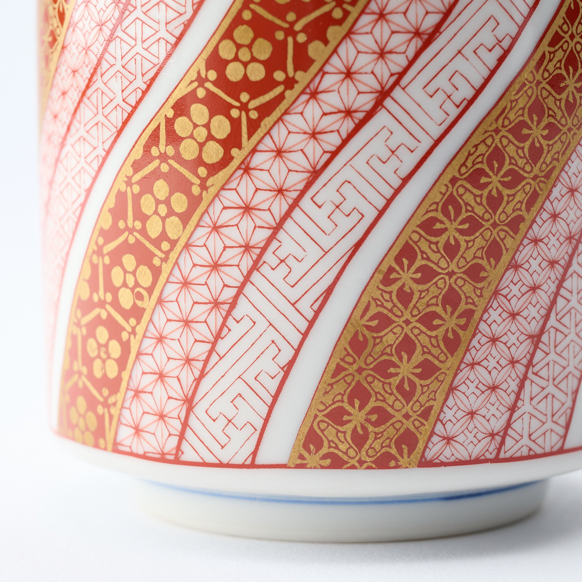 Classic Kutani Yunomi Japanese Teacup