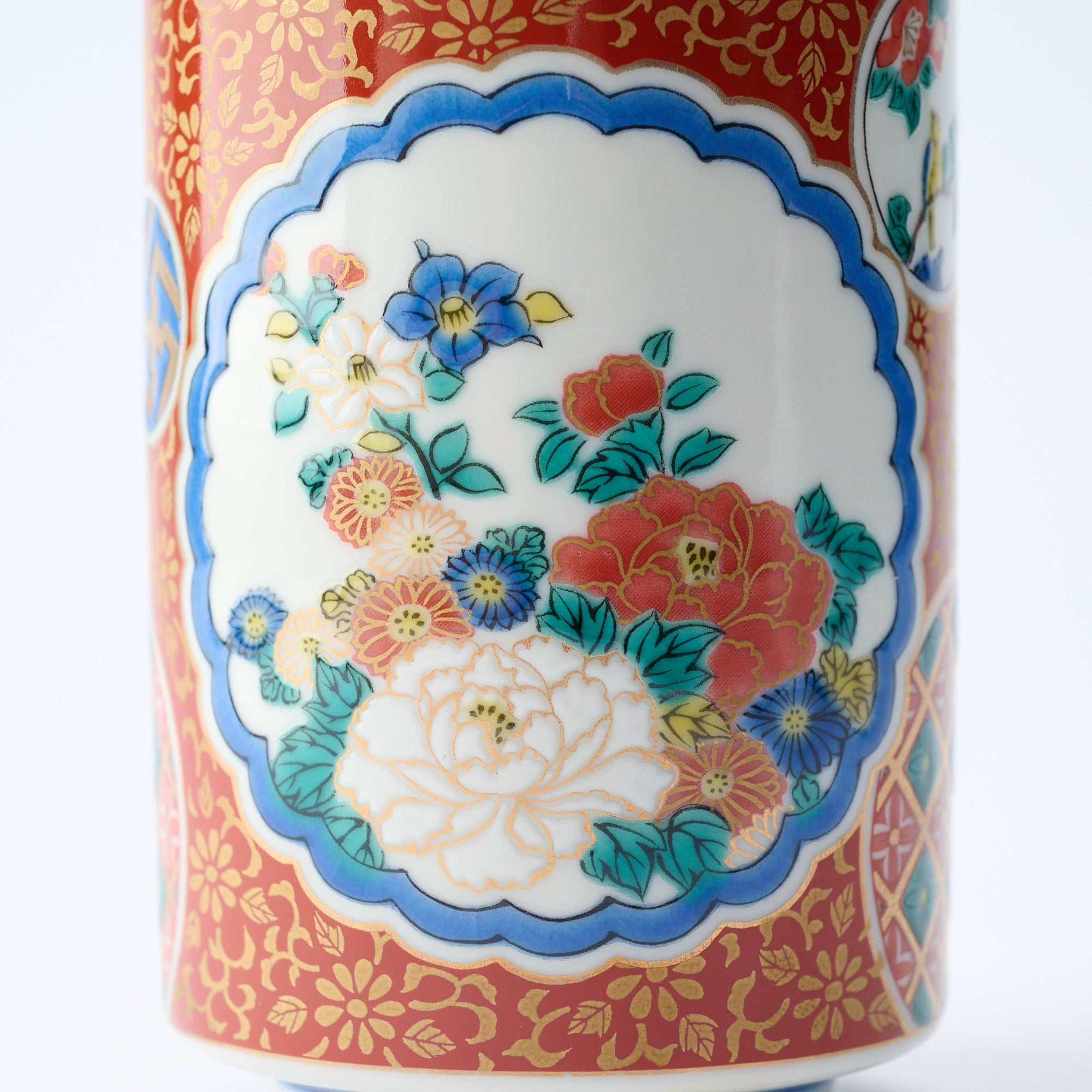Classic Kutani Yunomi Japanese Teacup