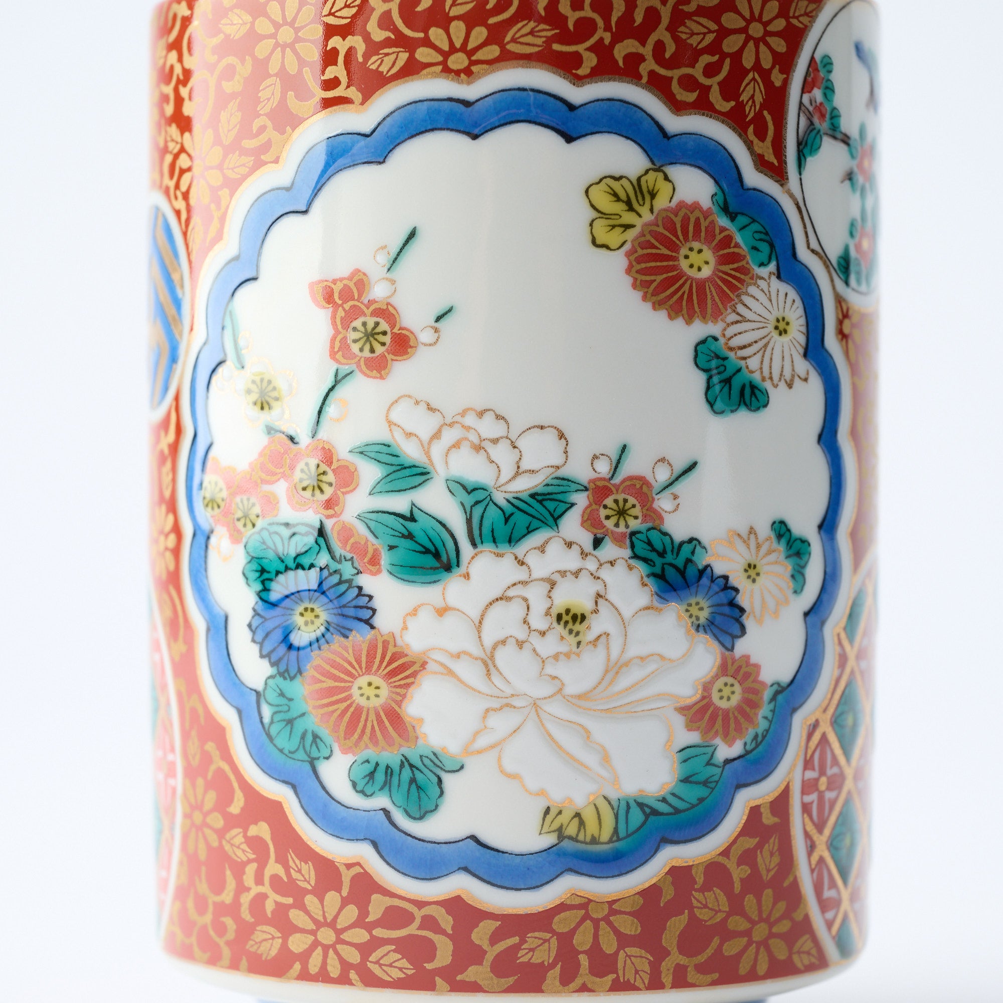 Classic Kutani Yunomi Japanese Teacup