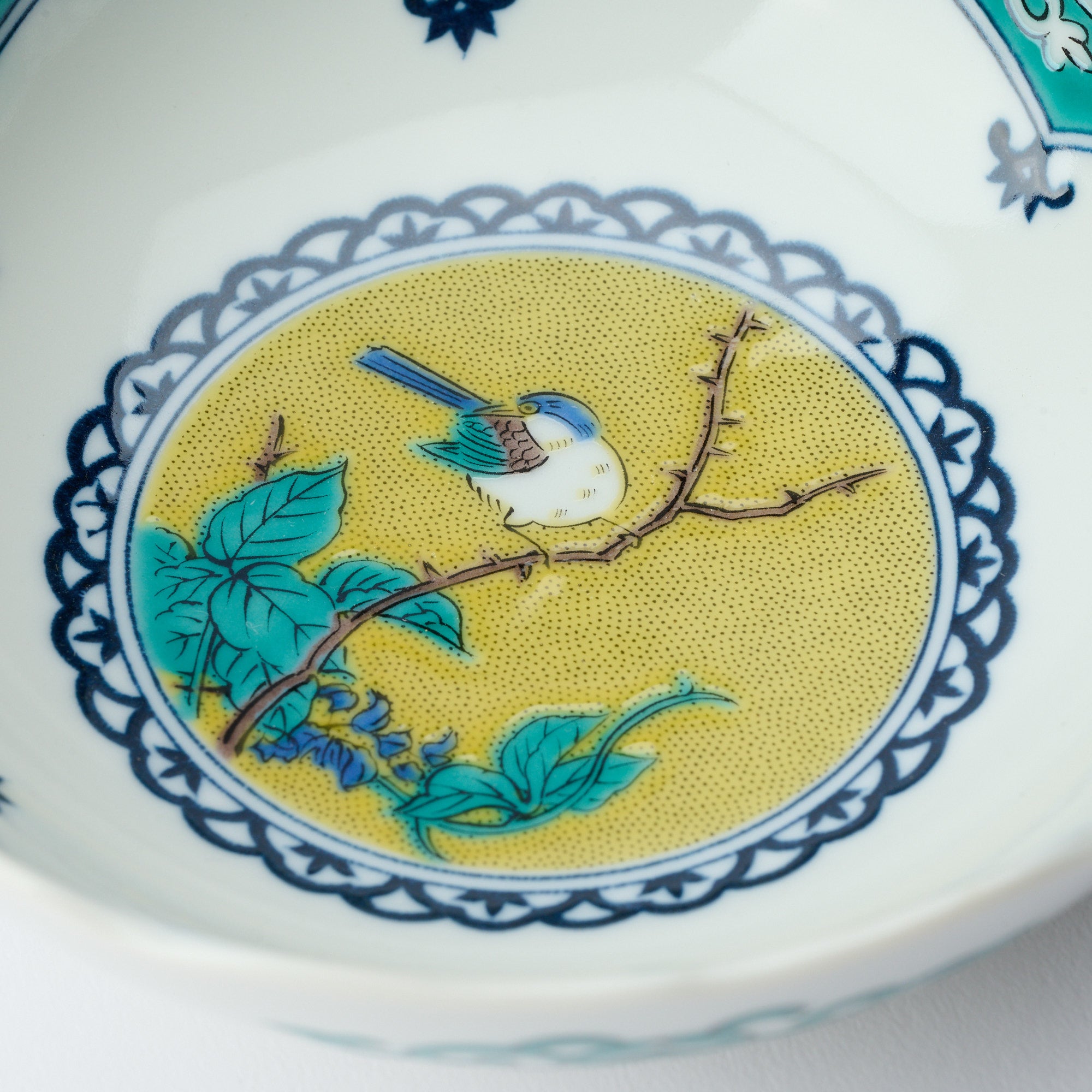 Yoshidaya Flower and Bird Medium Bowl