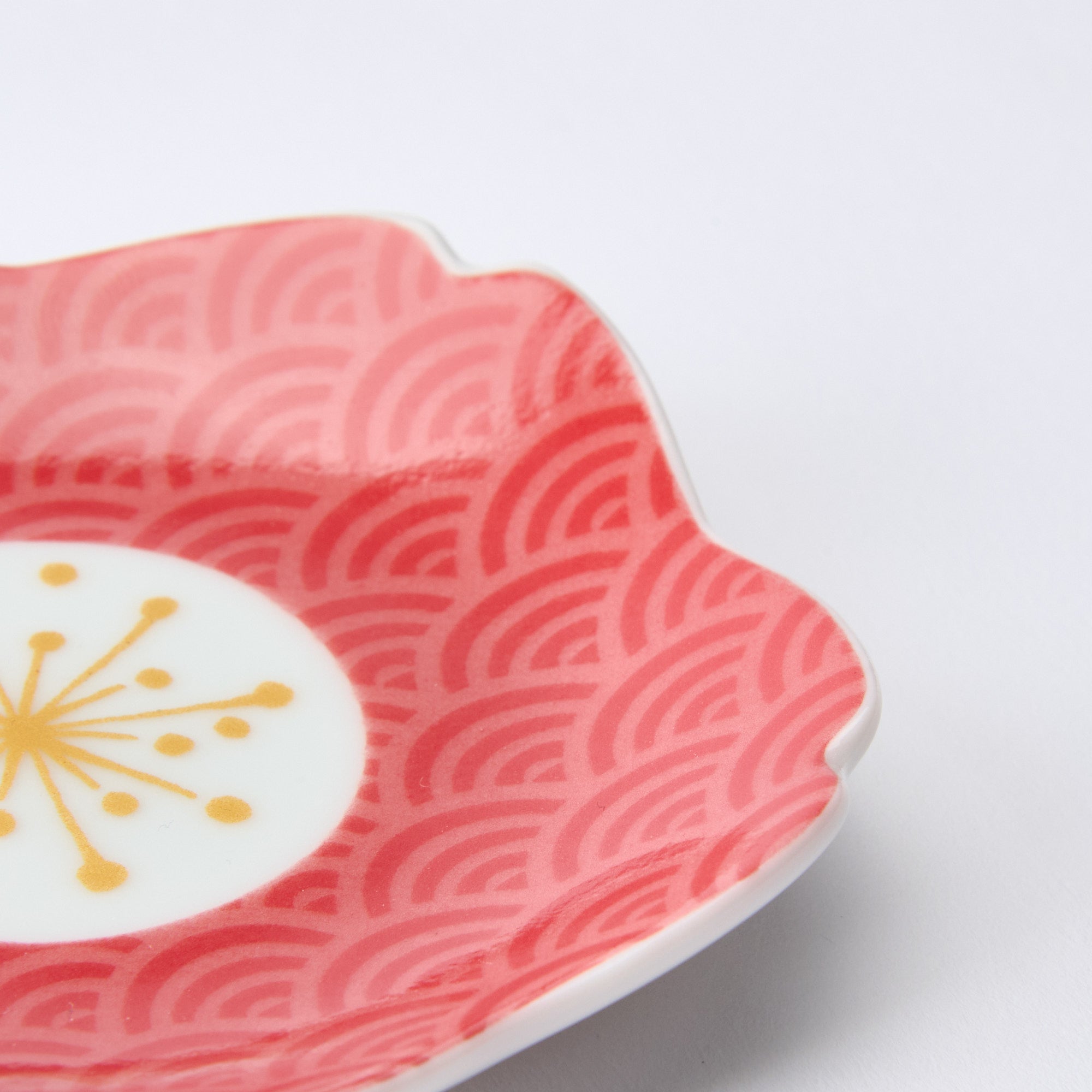 Sakura Shaped Sauce Plate - JAPAN KUTANI SHOP