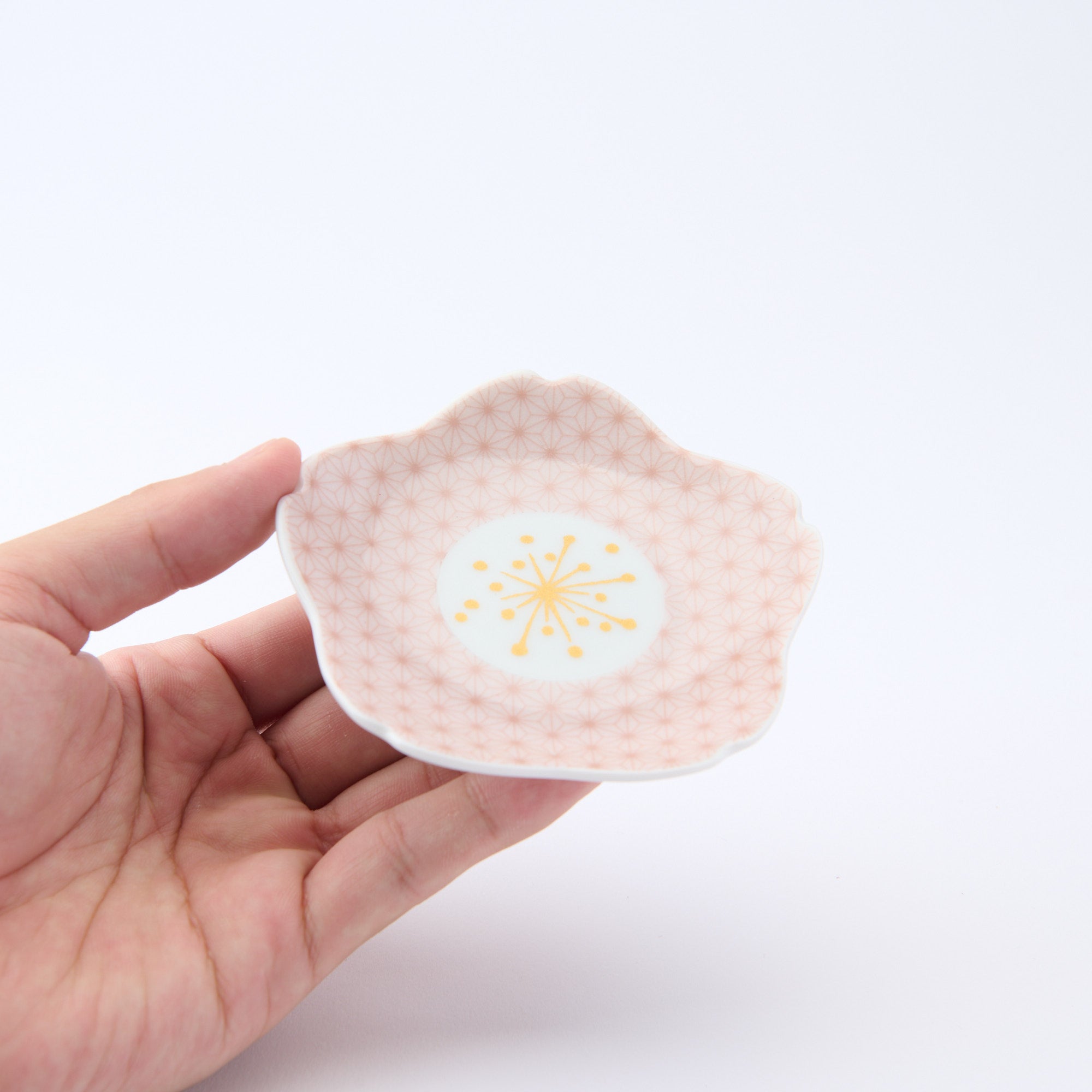Sakura Shaped Sauce Plate - JAPAN KUTANI SHOP