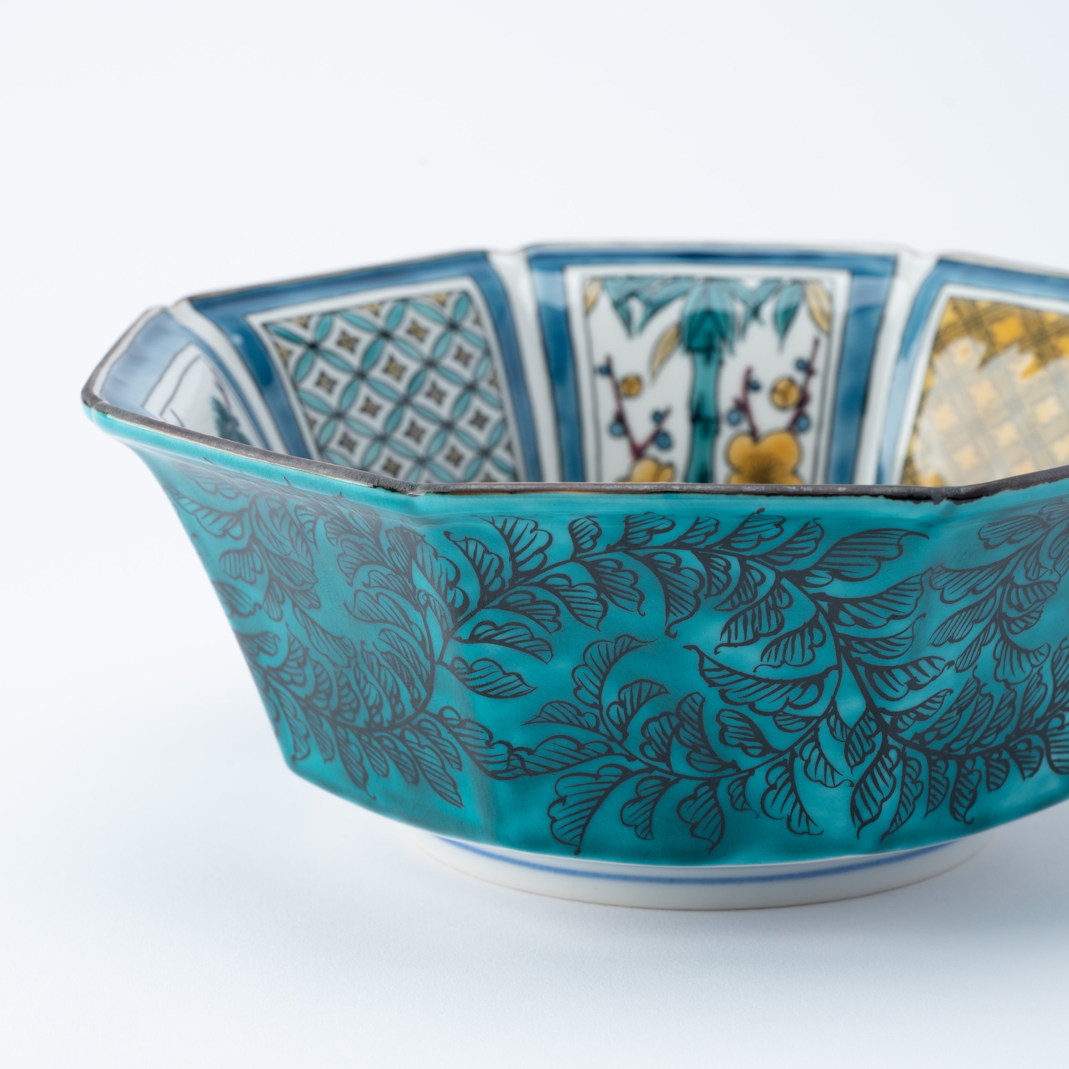 Yoshidaya Foliage and Florals Medium Bowl - JAPAN KUTANI SHOP