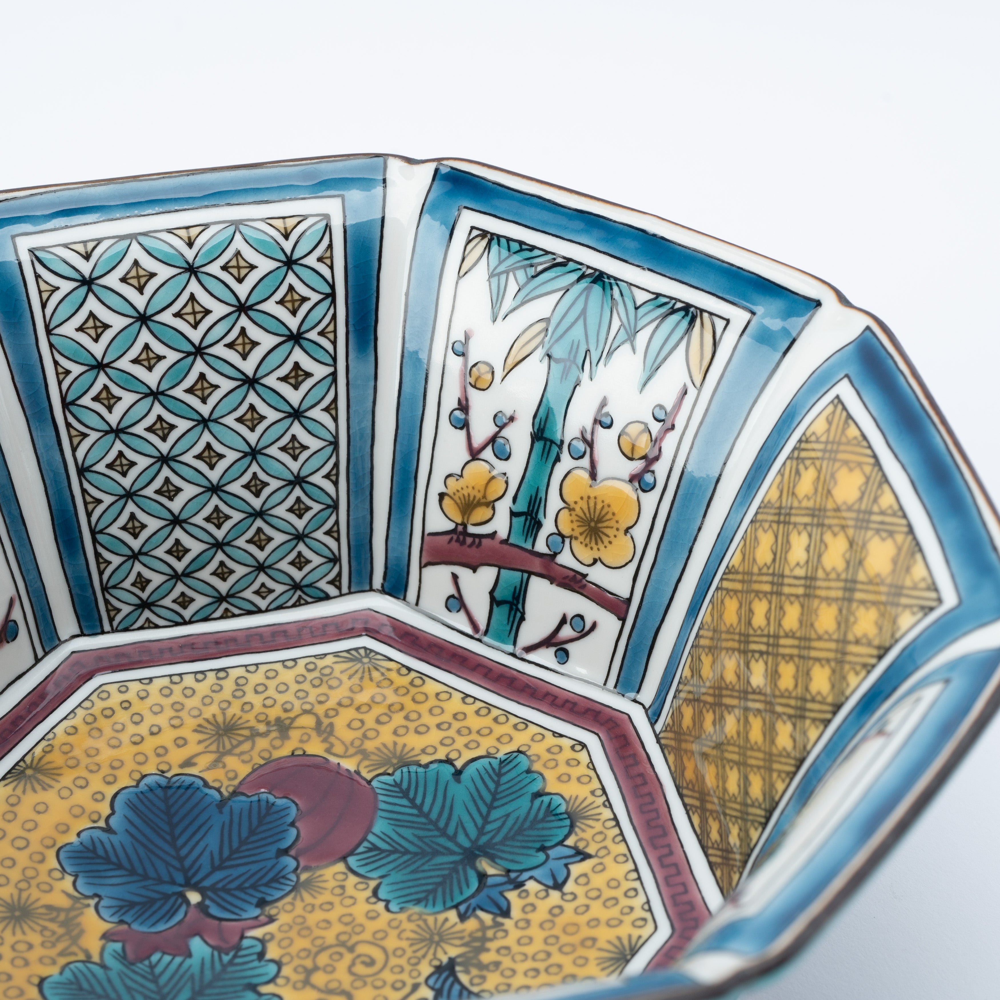 Yoshidaya Foliage and Florals Medium Bowl - JAPAN KUTANI SHOP