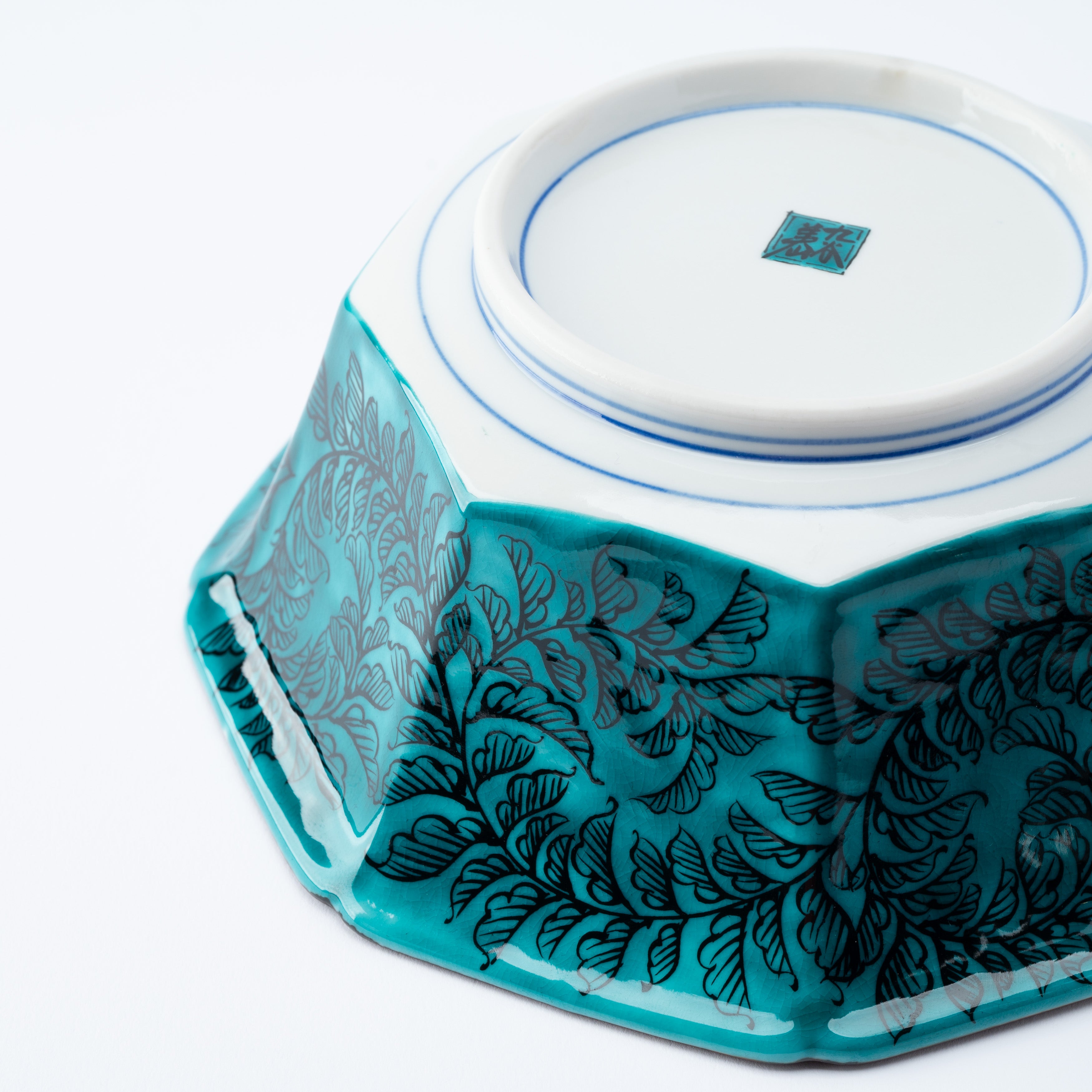 Yoshidaya Foliage and Florals Medium Bowl - JAPAN KUTANI SHOP