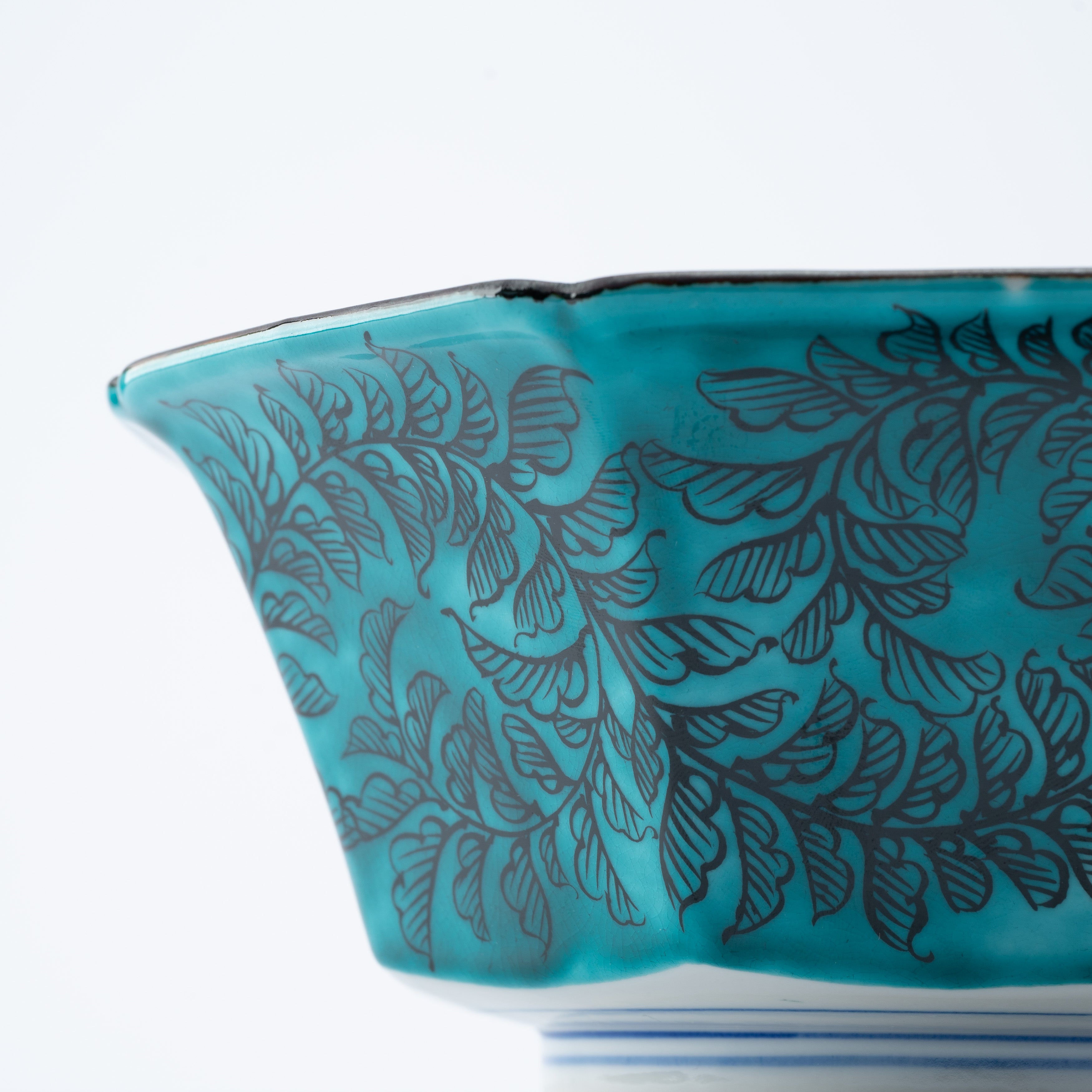 Yoshidaya Foliage and Florals Medium Bowl - JAPAN KUTANI SHOP