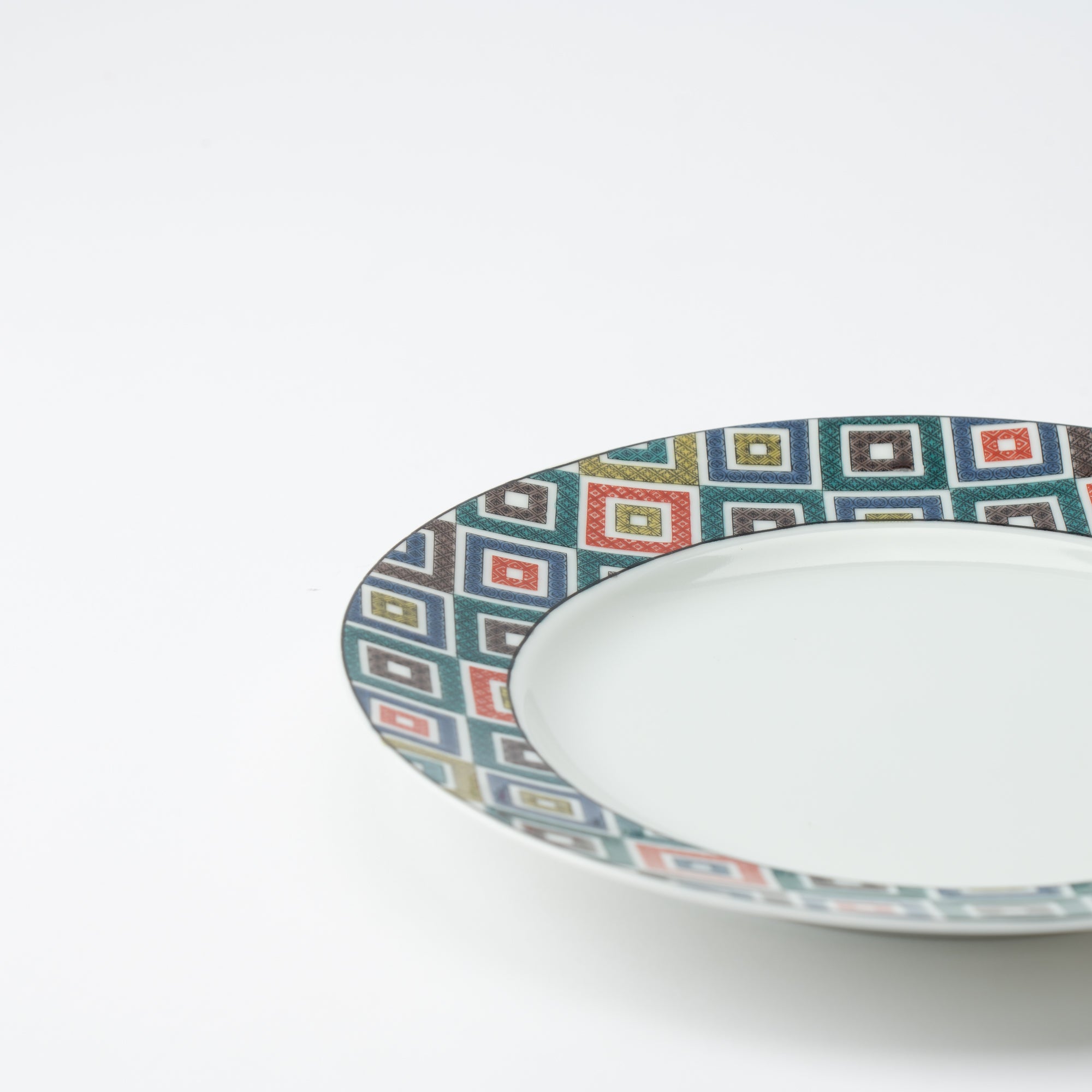 Modern Kutani Dinner Plate