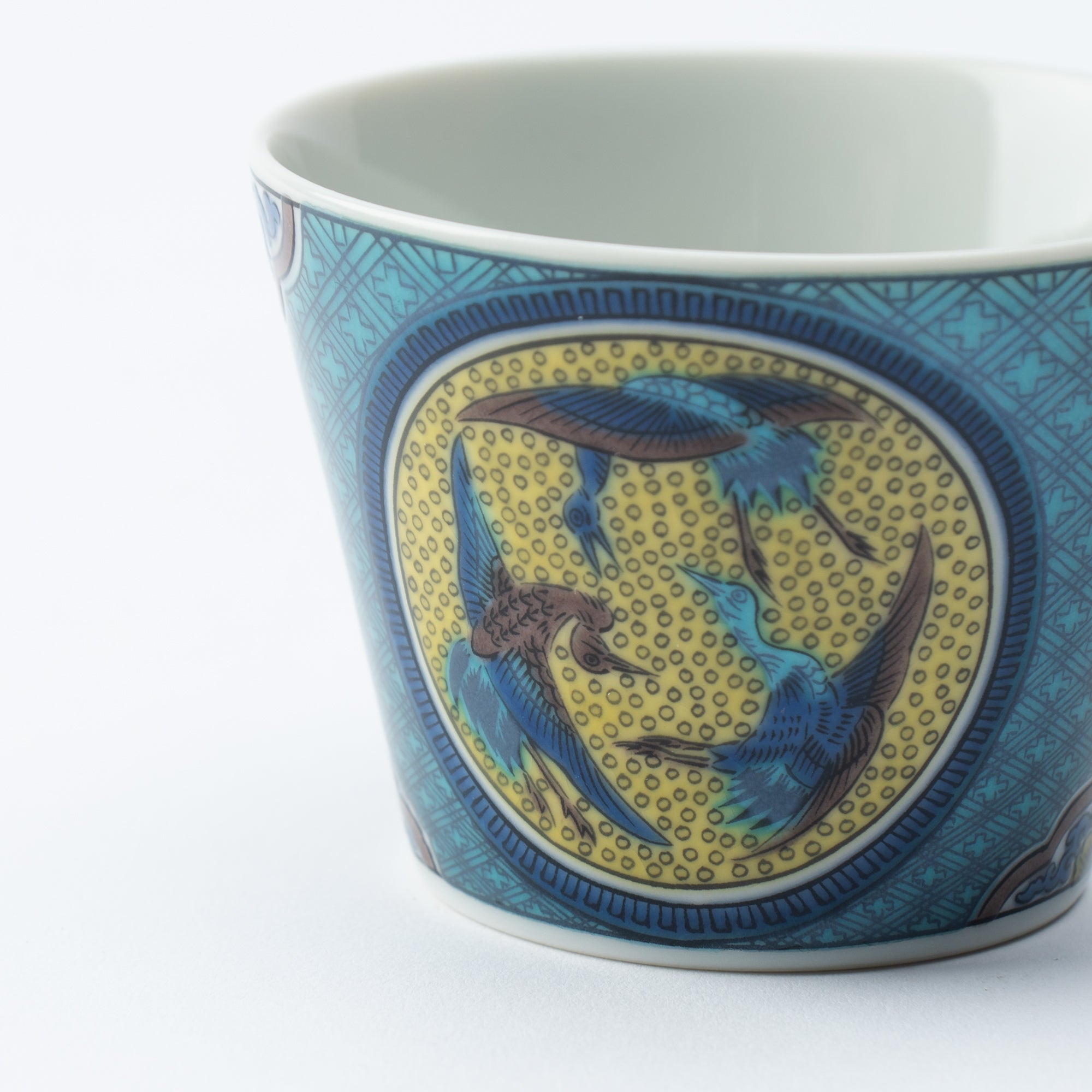 Classic Palette Guinomi Sake Cup - JAPAN KUTANI SHOP