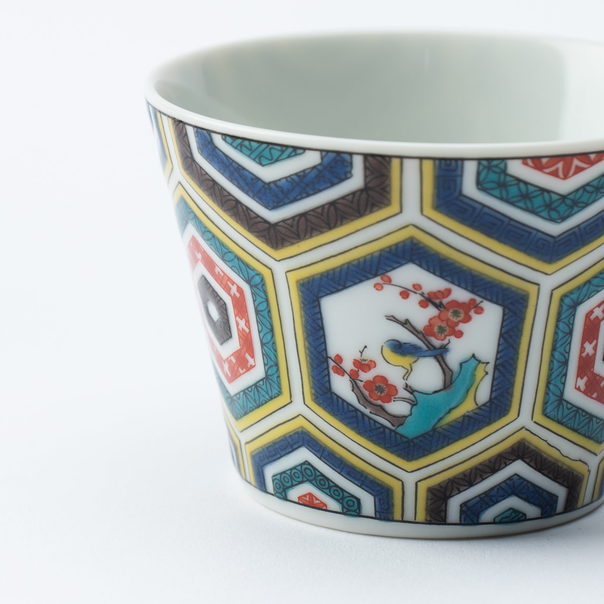 Classic Palette Guinomi Sake Cup - JAPAN KUTANI SHOP