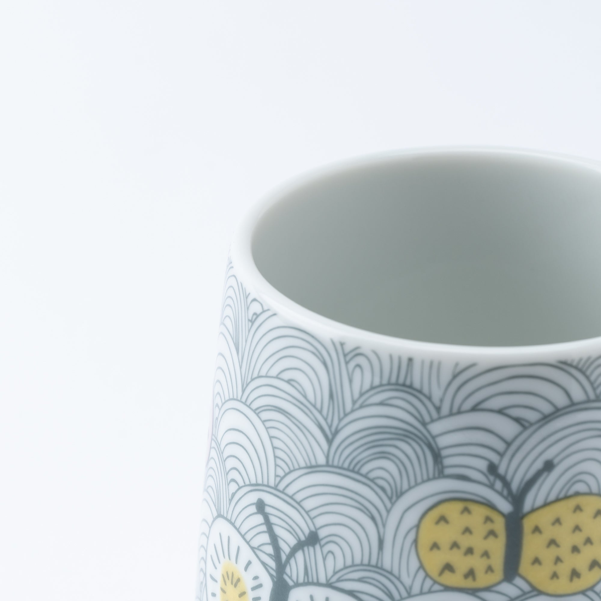Flying Friends Mug - JAPAN KUTANI SHOP