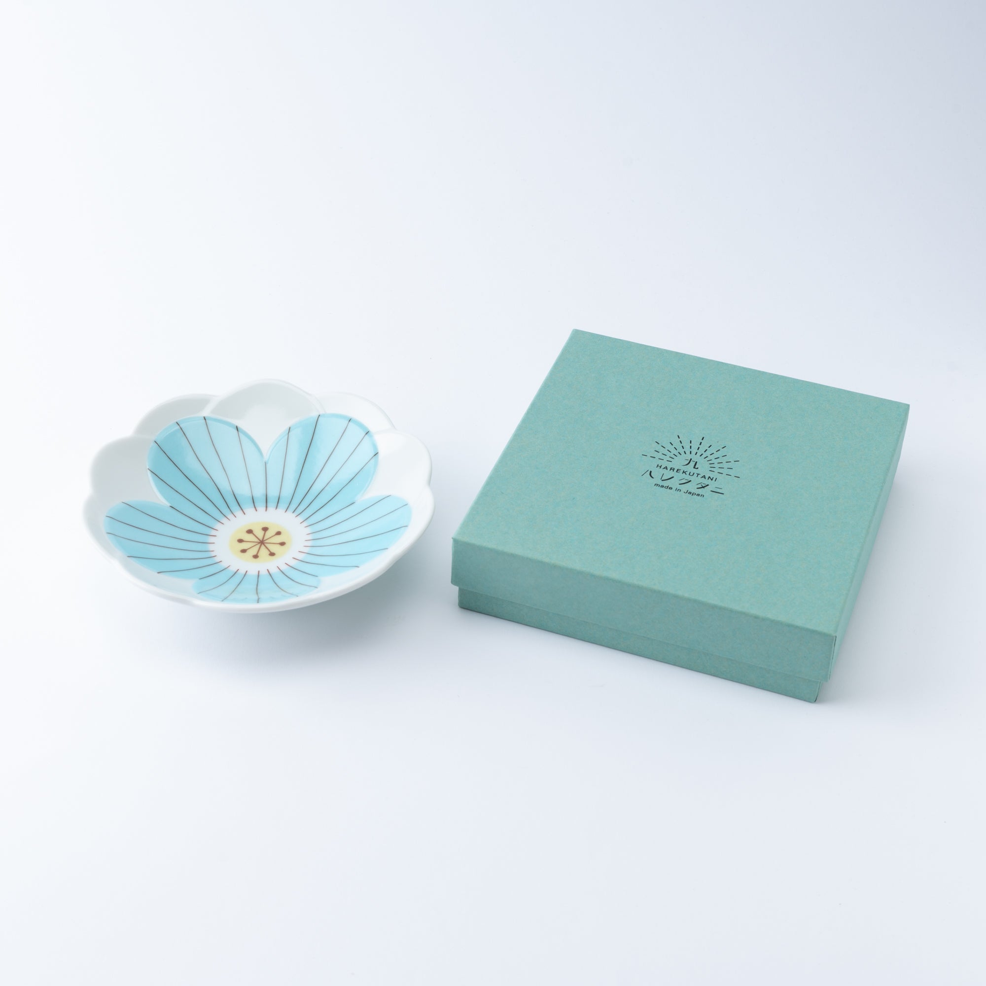 Blooming Flower Medium Bowl