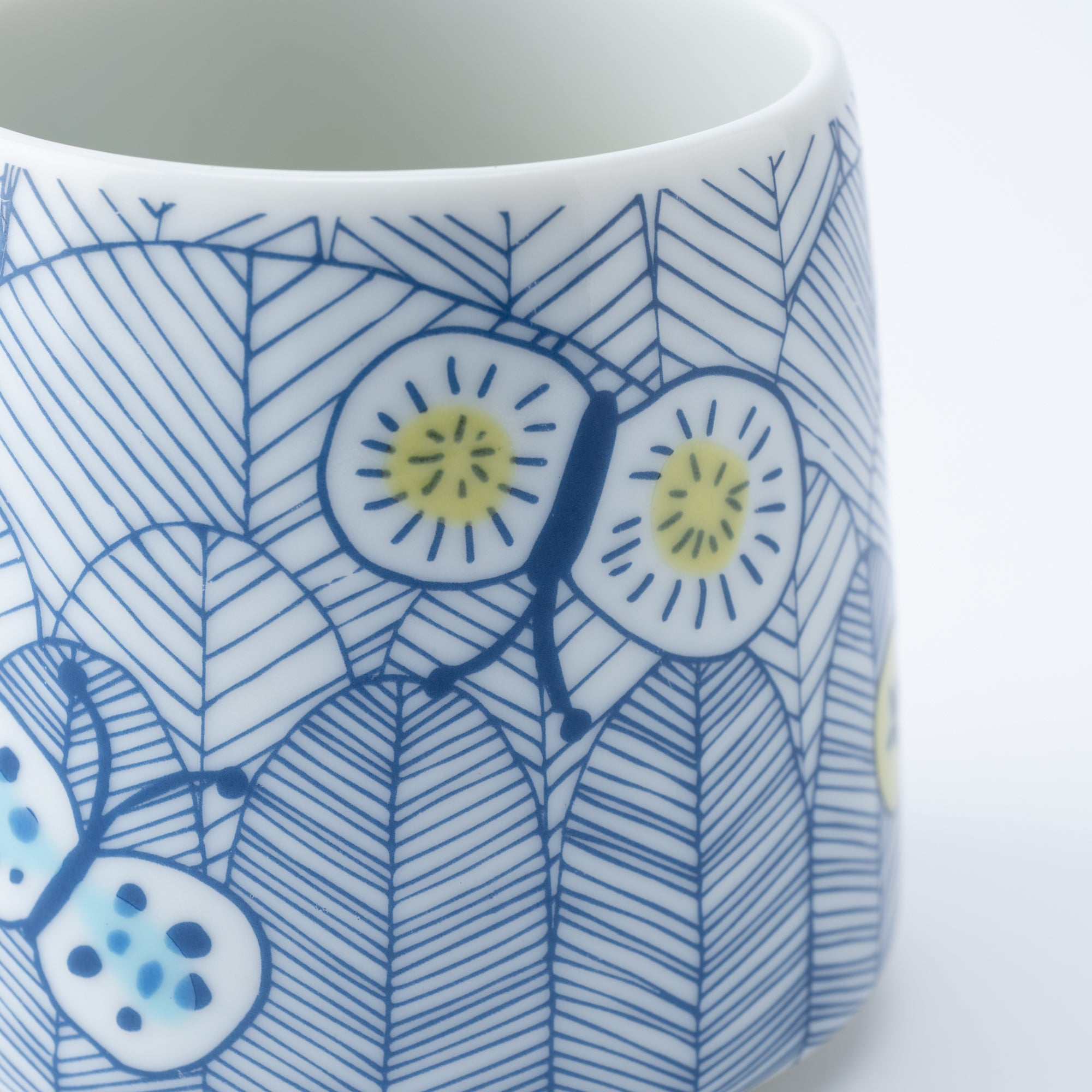 Flying Friends Mug - JAPAN KUTANI SHOP
