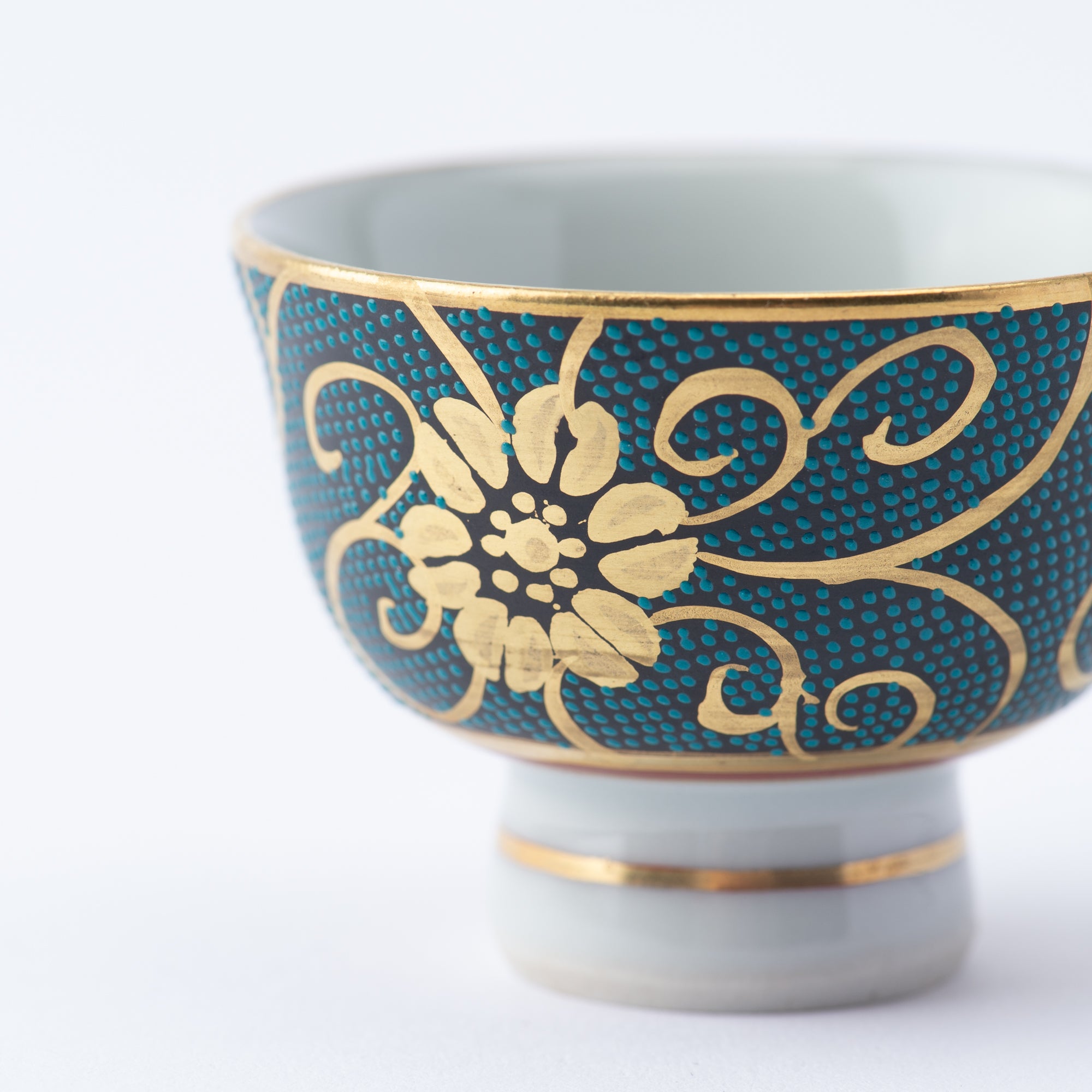 Aochibu and Arabesque Sake Set