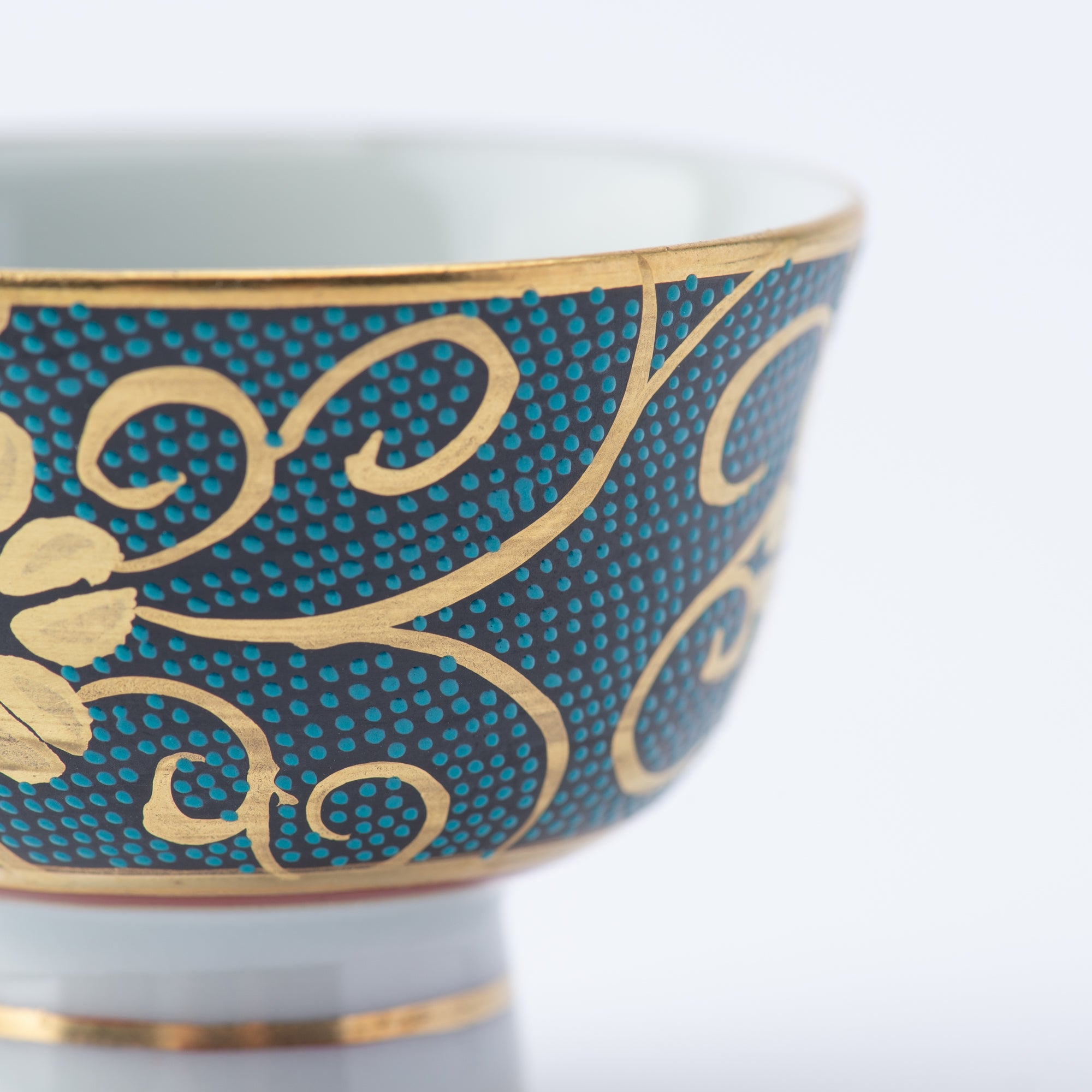 Aochibu and Arabesque Sake Set