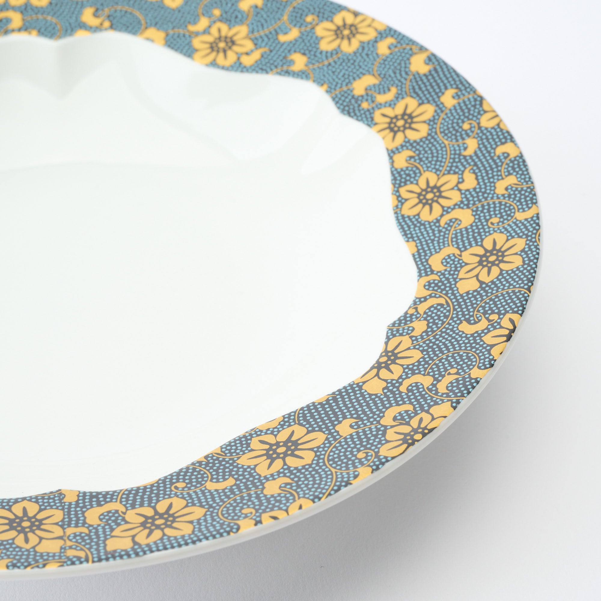 Golden Clematis Aochibu Deep Dinner Plate - JAPAN KUTANI SHOP