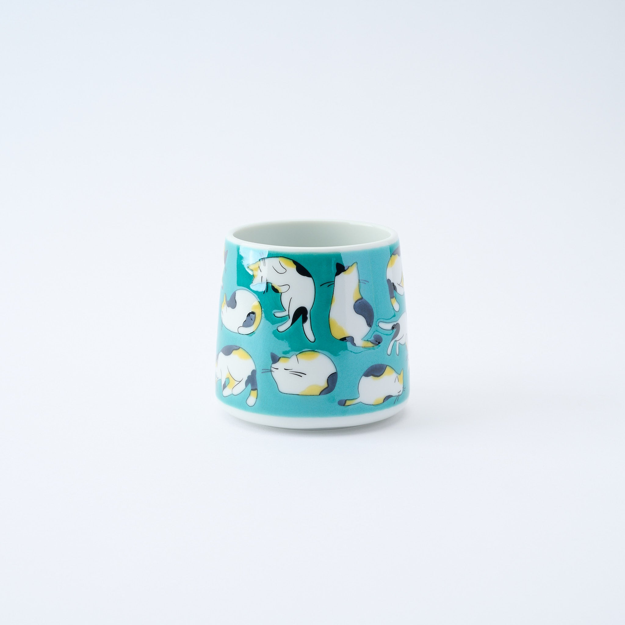 Playful Calico Cat Mug - JAPAN KUTANI SHOP