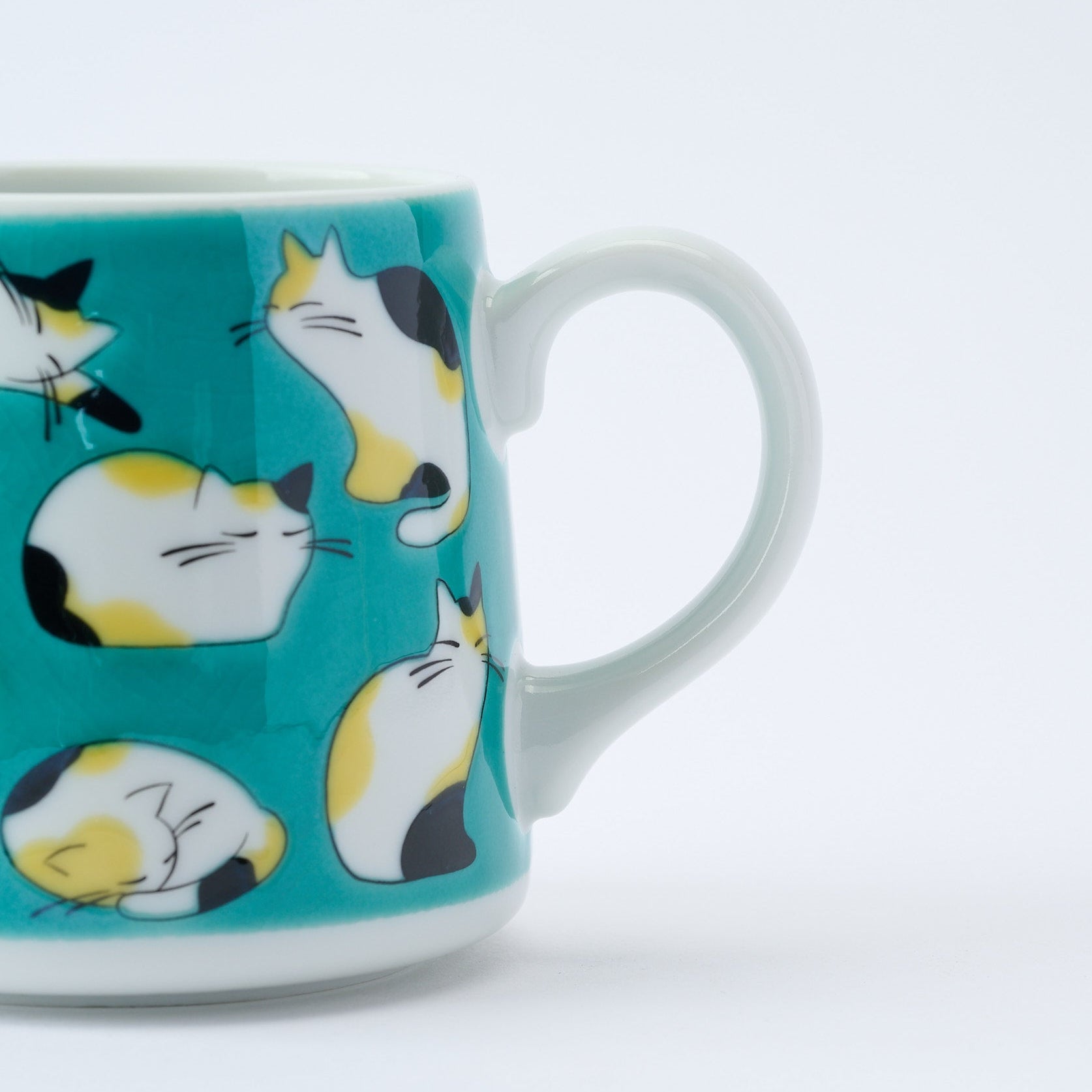Playful Calico Cat Mug - JAPAN KUTANI SHOP