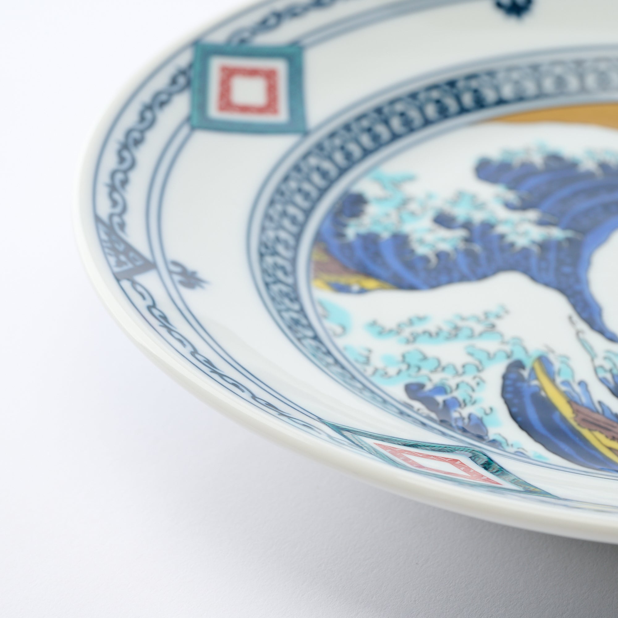 Ko-Kutani Great Wave Dinner Plate - JAPAN KUTANI SHOP