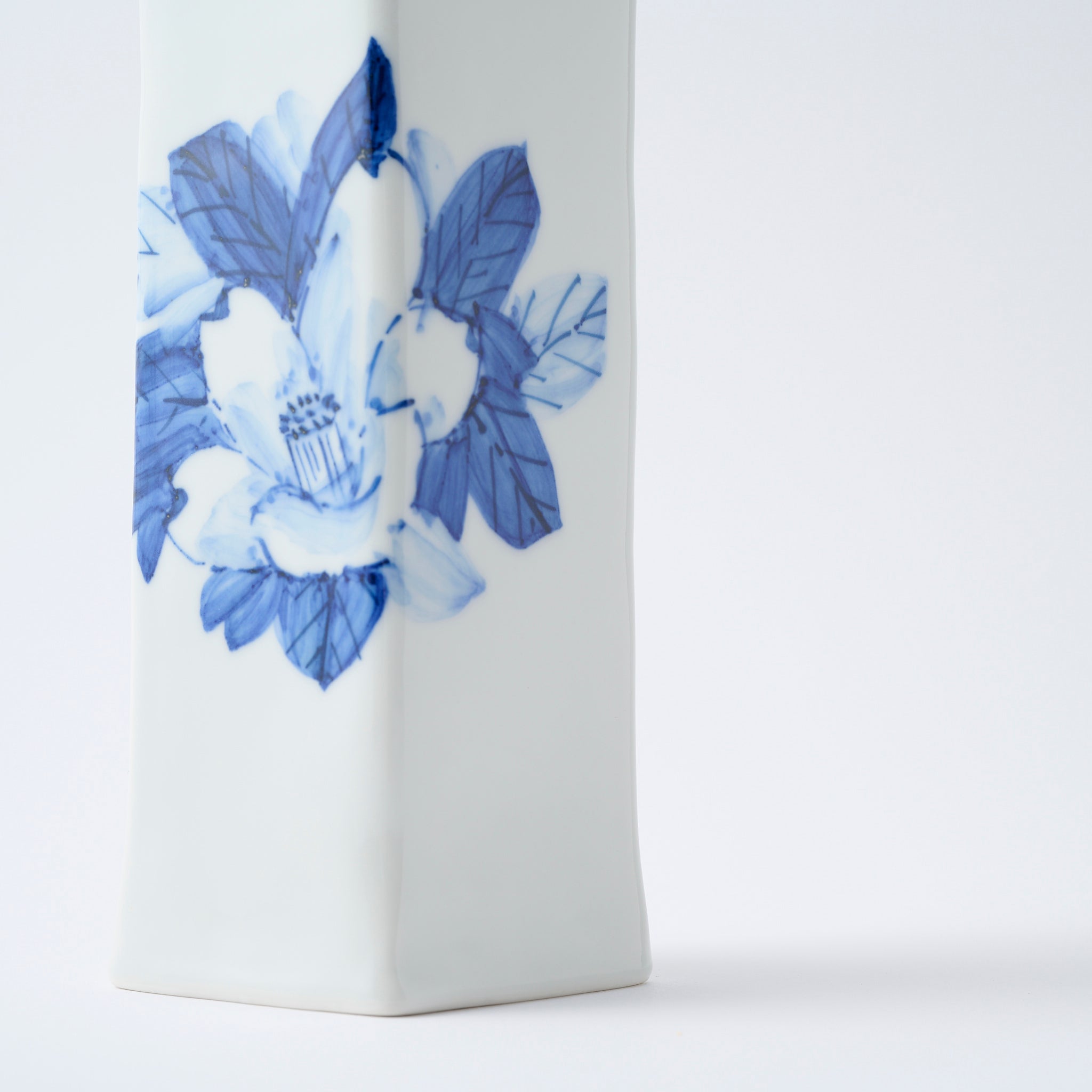 Blue Flower Camellia Flower Vase - JAPAN KUTANI SHOP