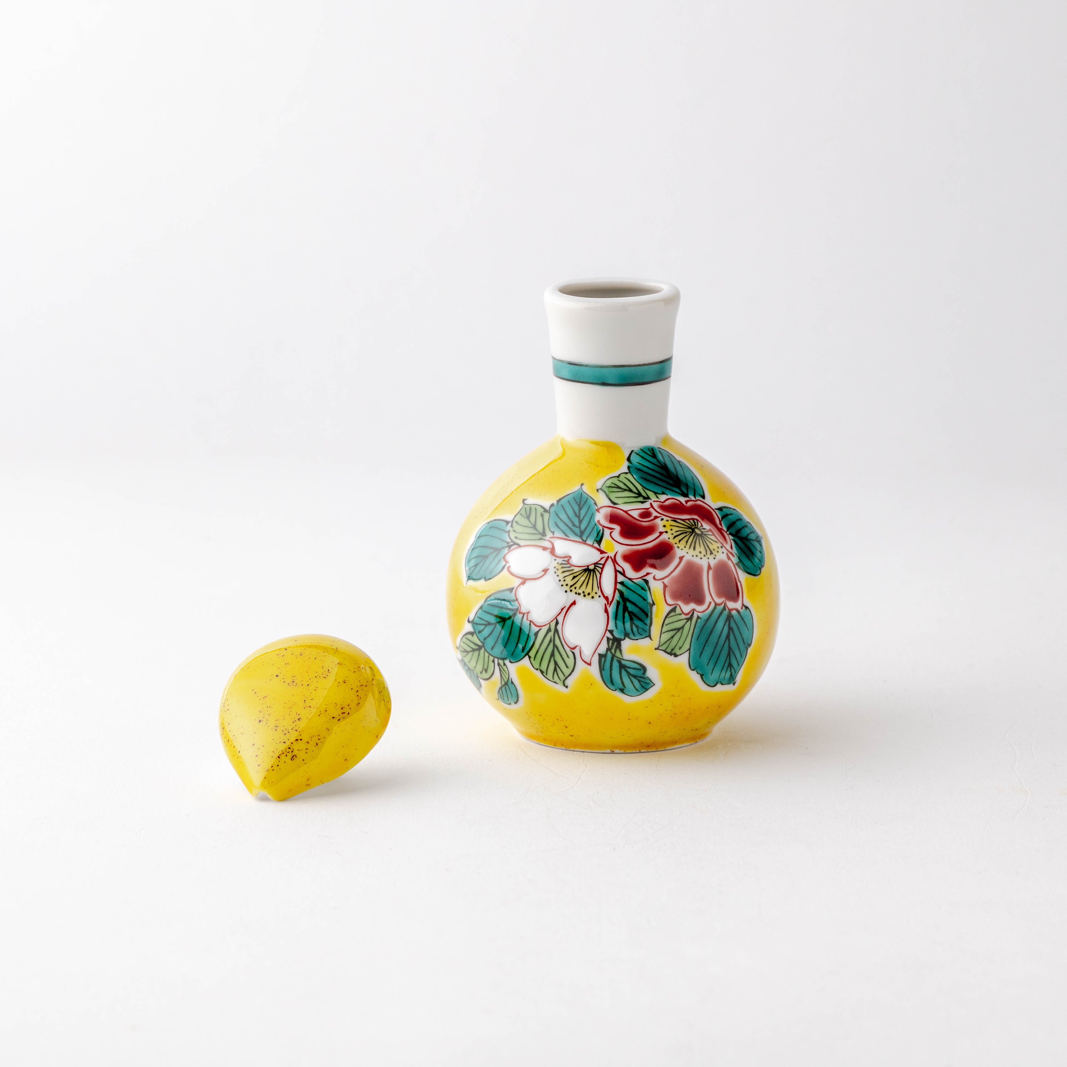 Sasanqua and Butterfly Soy Sauce Dispenser