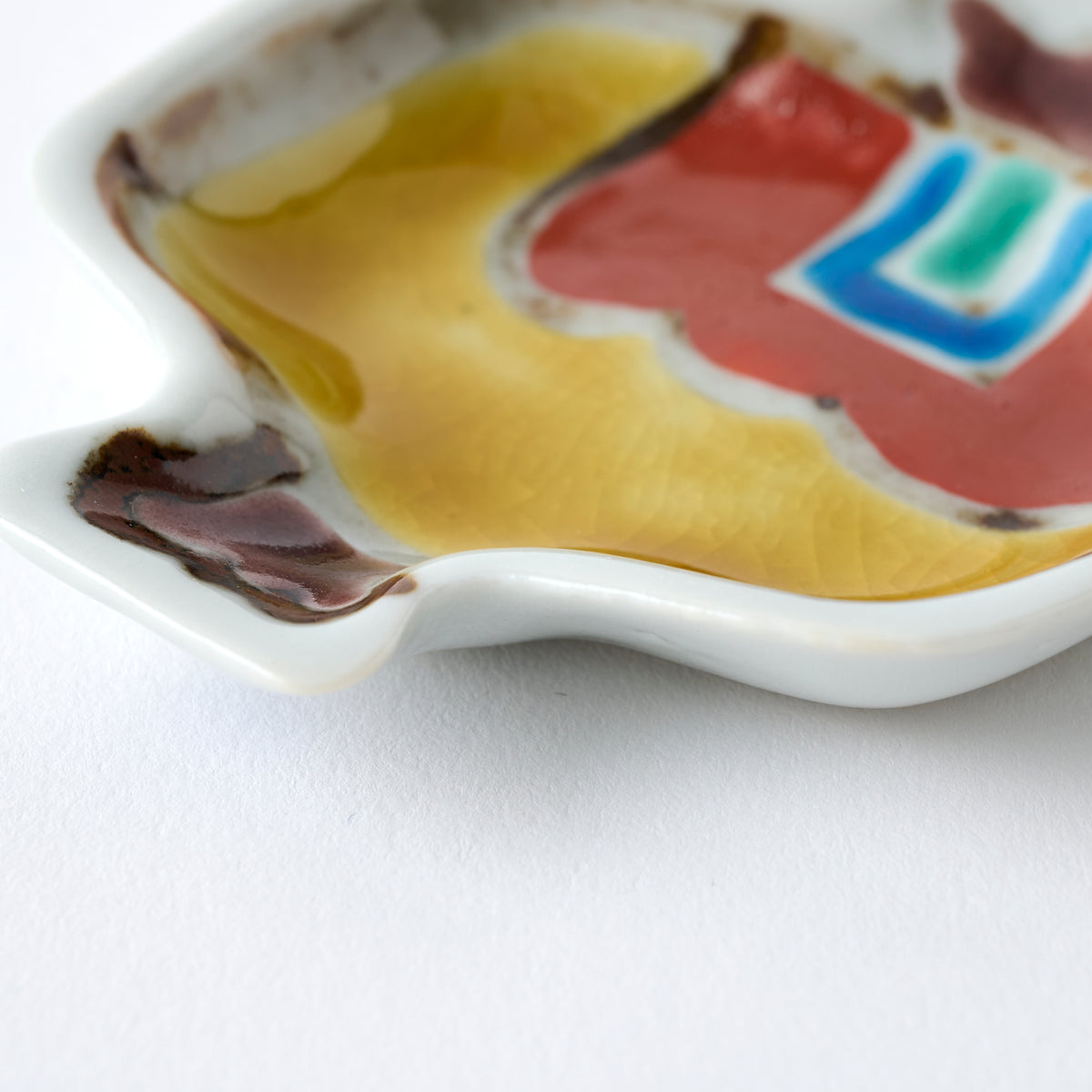 Little Symbols of Luck Sauce Plate - JAPAN KUTANI SHOP