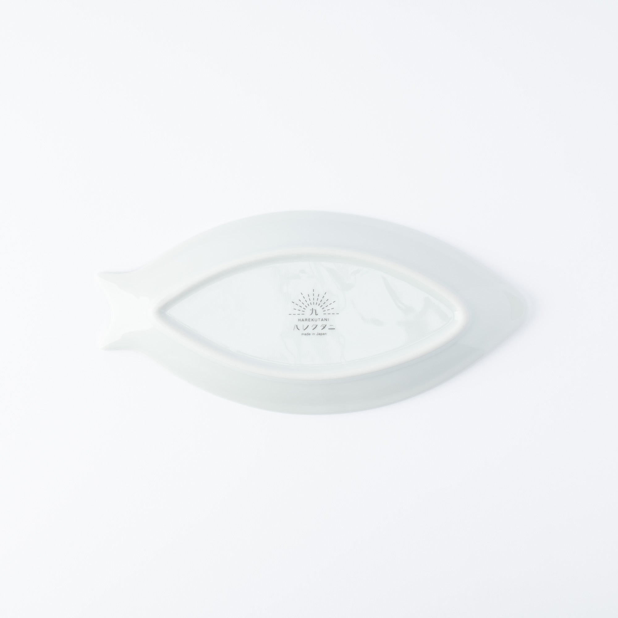 Fish Shaped Dinner Plate - JAPAN KUTANI SHOP