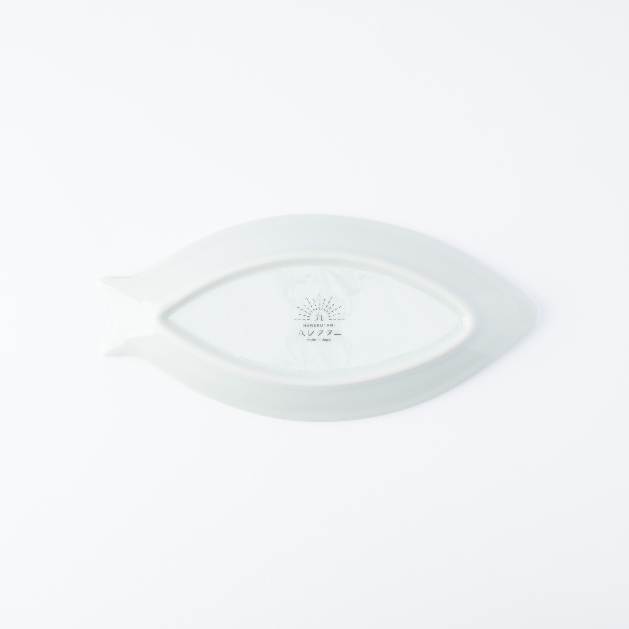 Fish Shaped Dinner Plate - JAPAN KUTANI SHOP