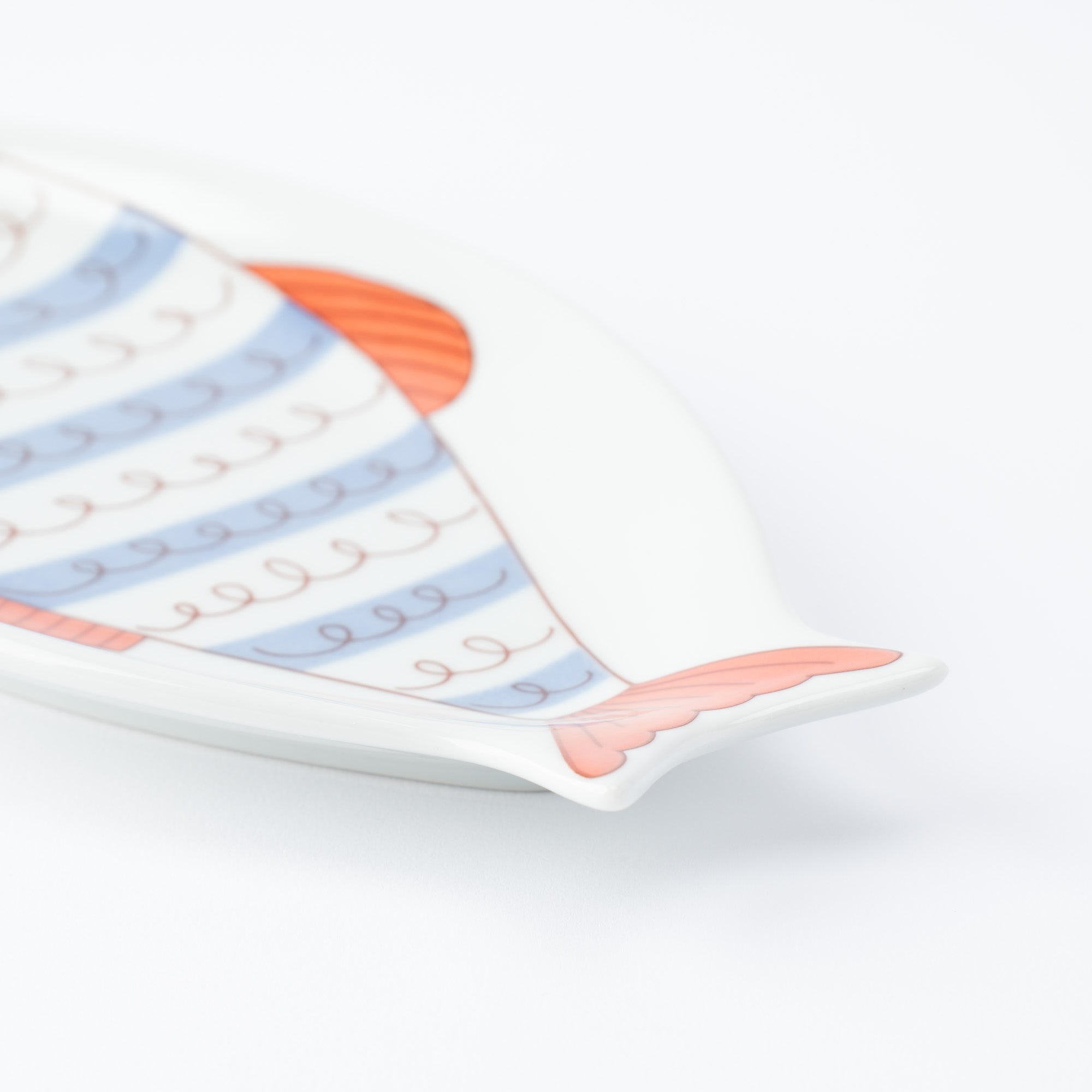 Fish Shaped Dinner Plate - JAPAN KUTANI SHOP
