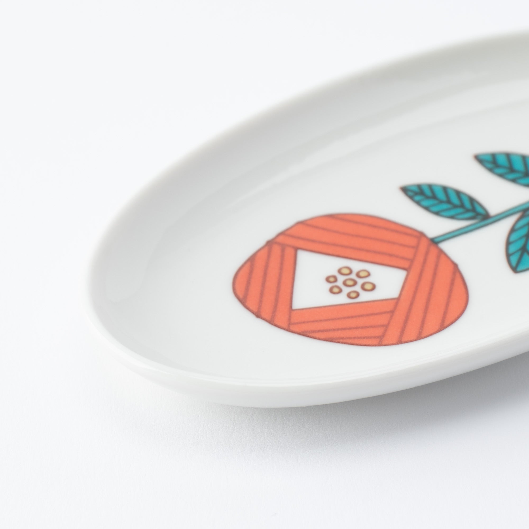 Single Bloom Oval Side Plate