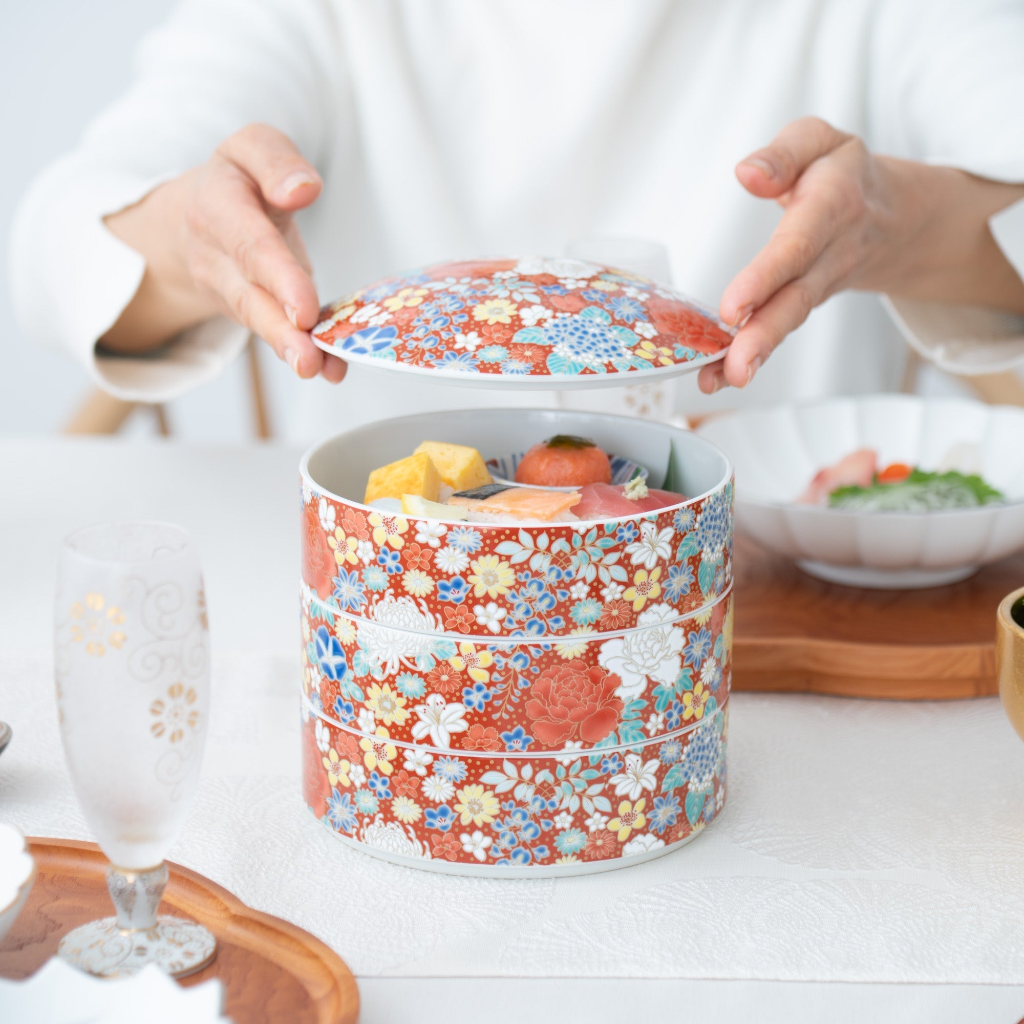 Kutani Classic Three Tiers Jubako Bento Box