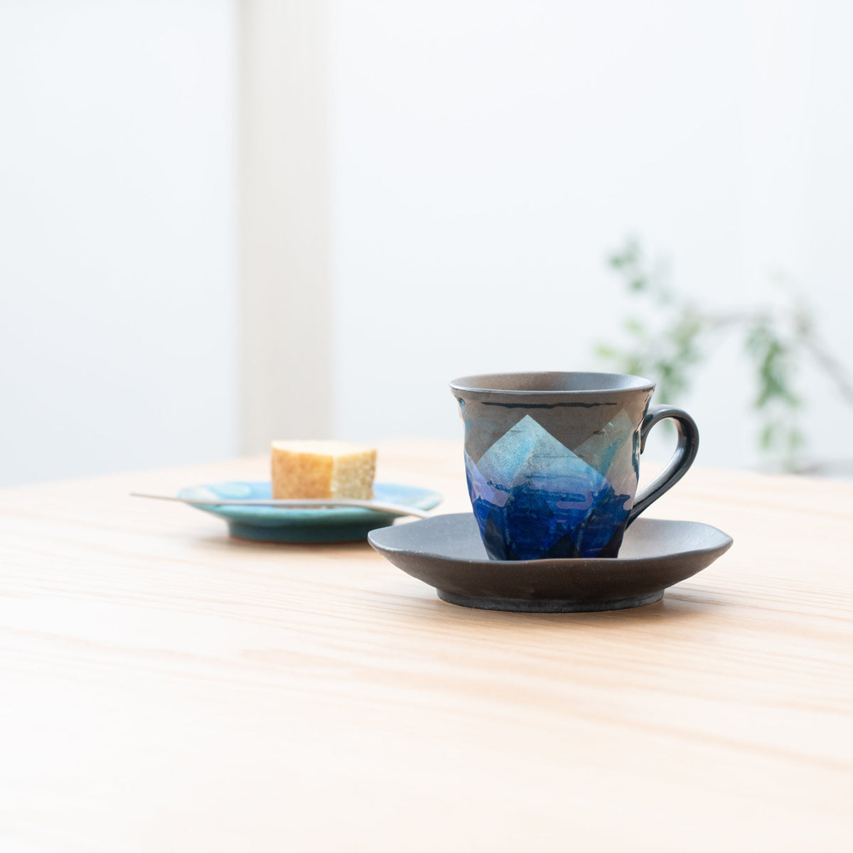 Bubble Glass Mug Blue Shop all Teawares