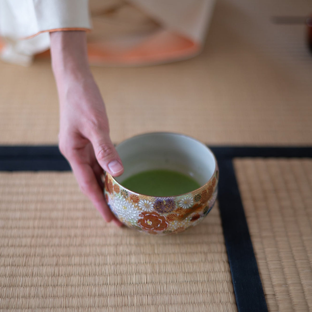 Nakamaru Kutani Ware Matcha Bowl - Traditional Japanese Ceramic Tea Bowl 4.7x3.1 Inch