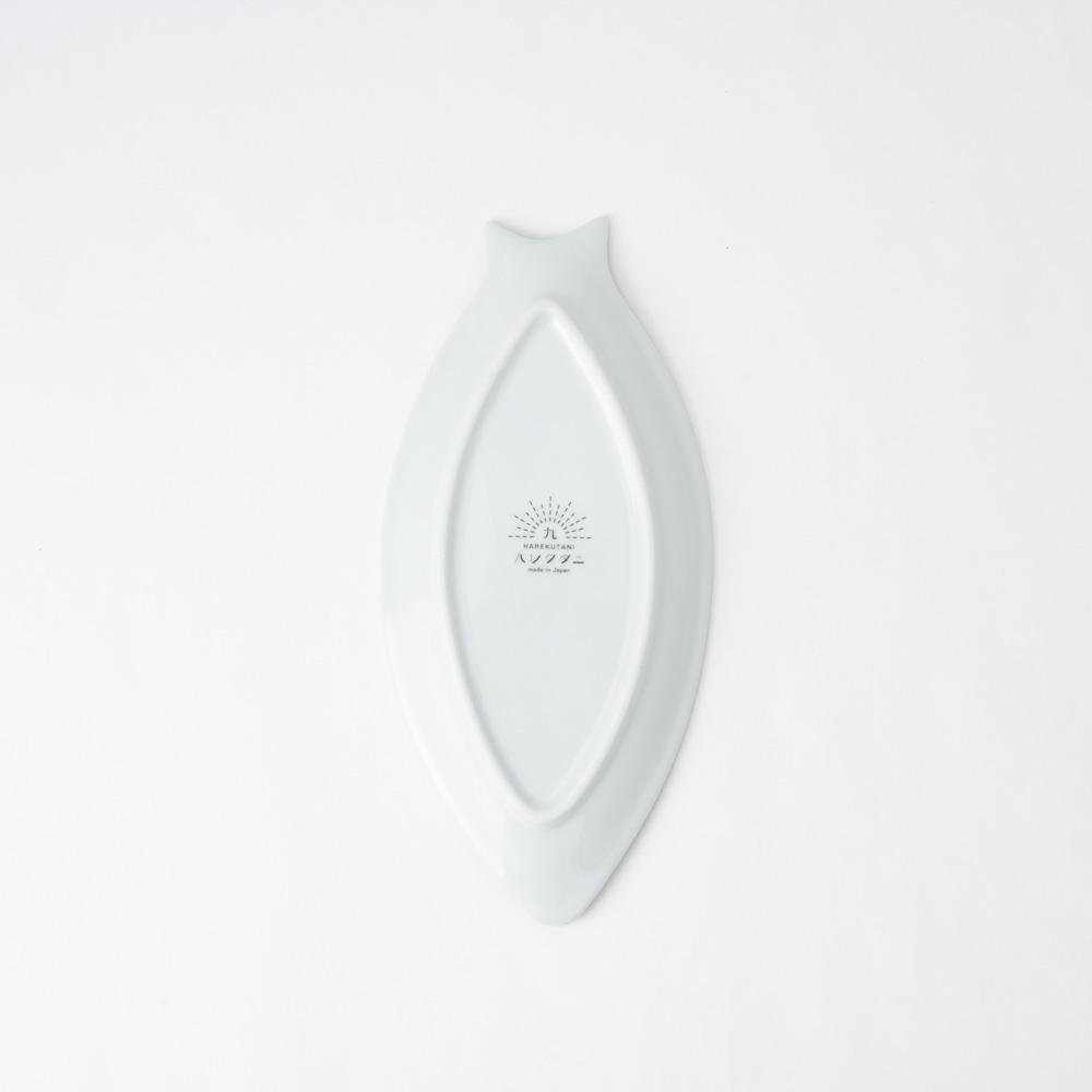 Harekutani Cat Plate - MUSUBI KILN - Handmade Japanese Tableware and Japanese Dinnerware