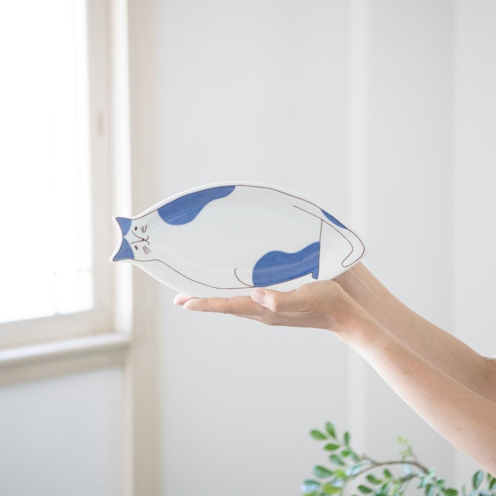 Harekutani Cat Plate - MUSUBI KILN - Handmade Japanese Tableware and Japanese Dinnerware
