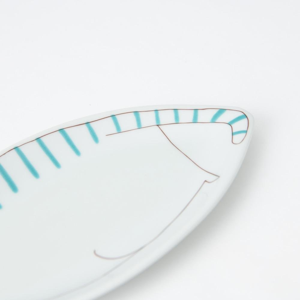 Harekutani Cat Plate - MUSUBI KILN - Handmade Japanese Tableware and Japanese Dinnerware