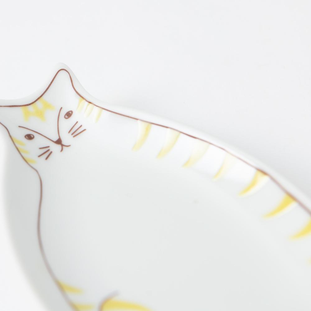 Harekutani Cat Sauce Plate - MUSUBI KILN - Handmade Japanese Tableware and Japanese Dinnerware