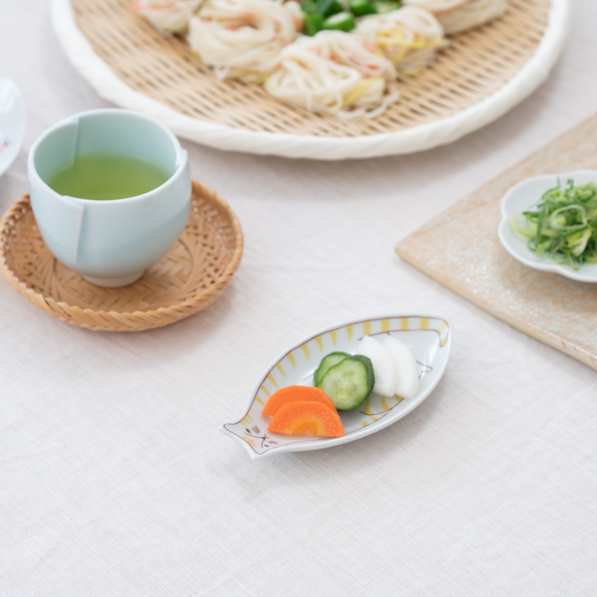 Harekutani Cat Sauce Plate - MUSUBI KILN - Handmade Japanese Tableware and Japanese Dinnerware