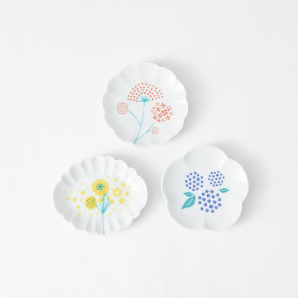 Harekutani Flower Sauce Plate Set - MUSUBI KILN - Handmade Japanese Tableware and Japanese Dinnerware