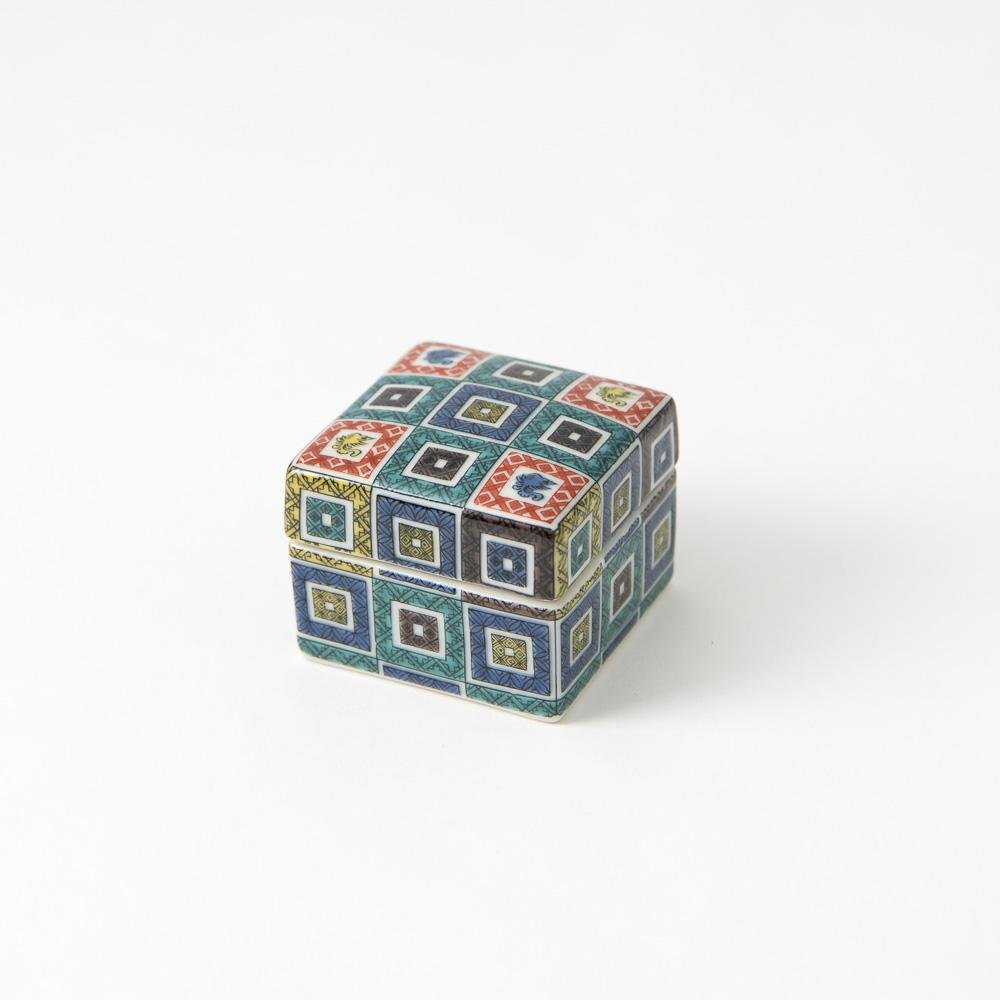 Seikou Kiln Kutani Traditional Pattern Small Box - MUSUBI KILN - Handmade Japanese Tableware and Japanese Dinnerware