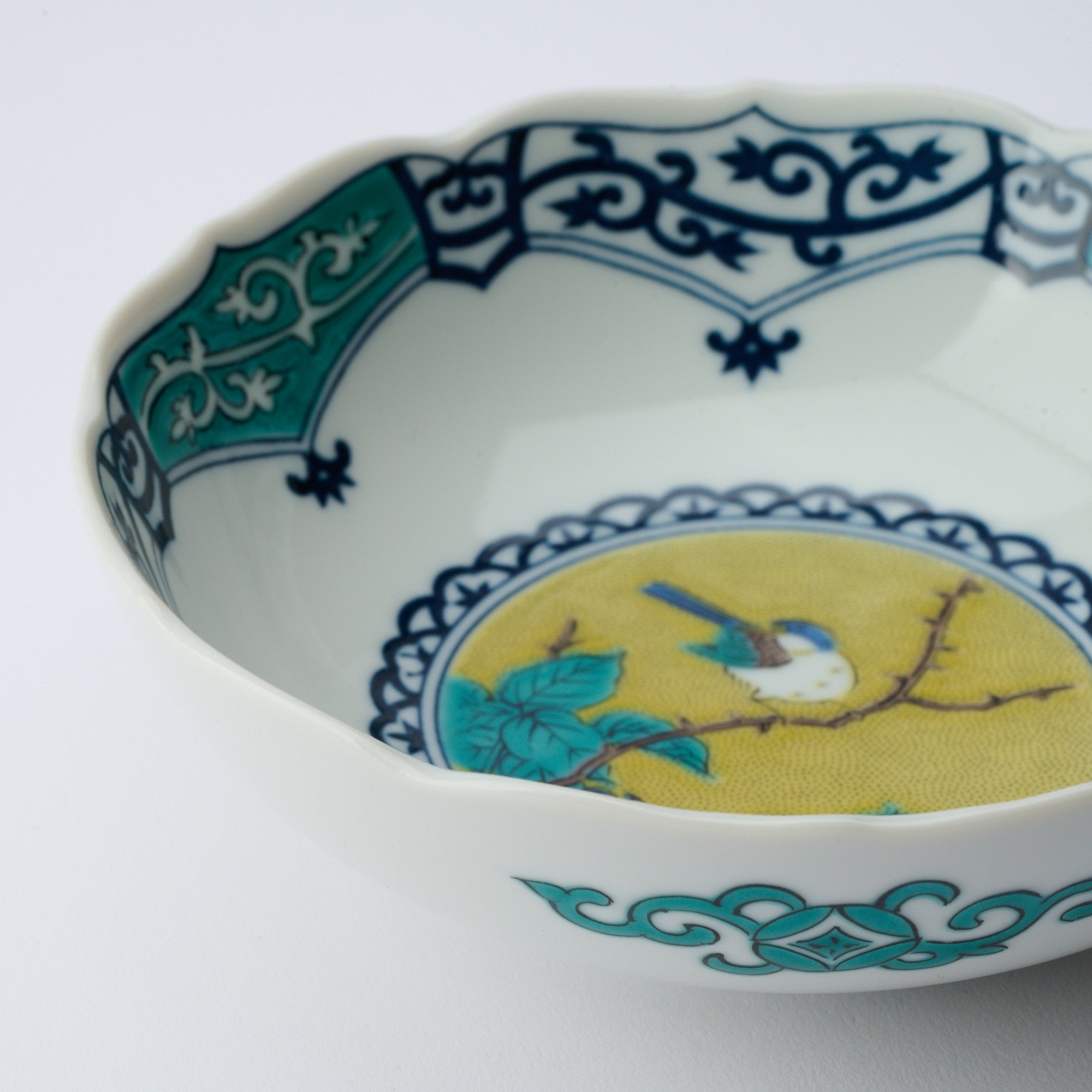 Yoshidaya Flower and Bird Medium Bowl