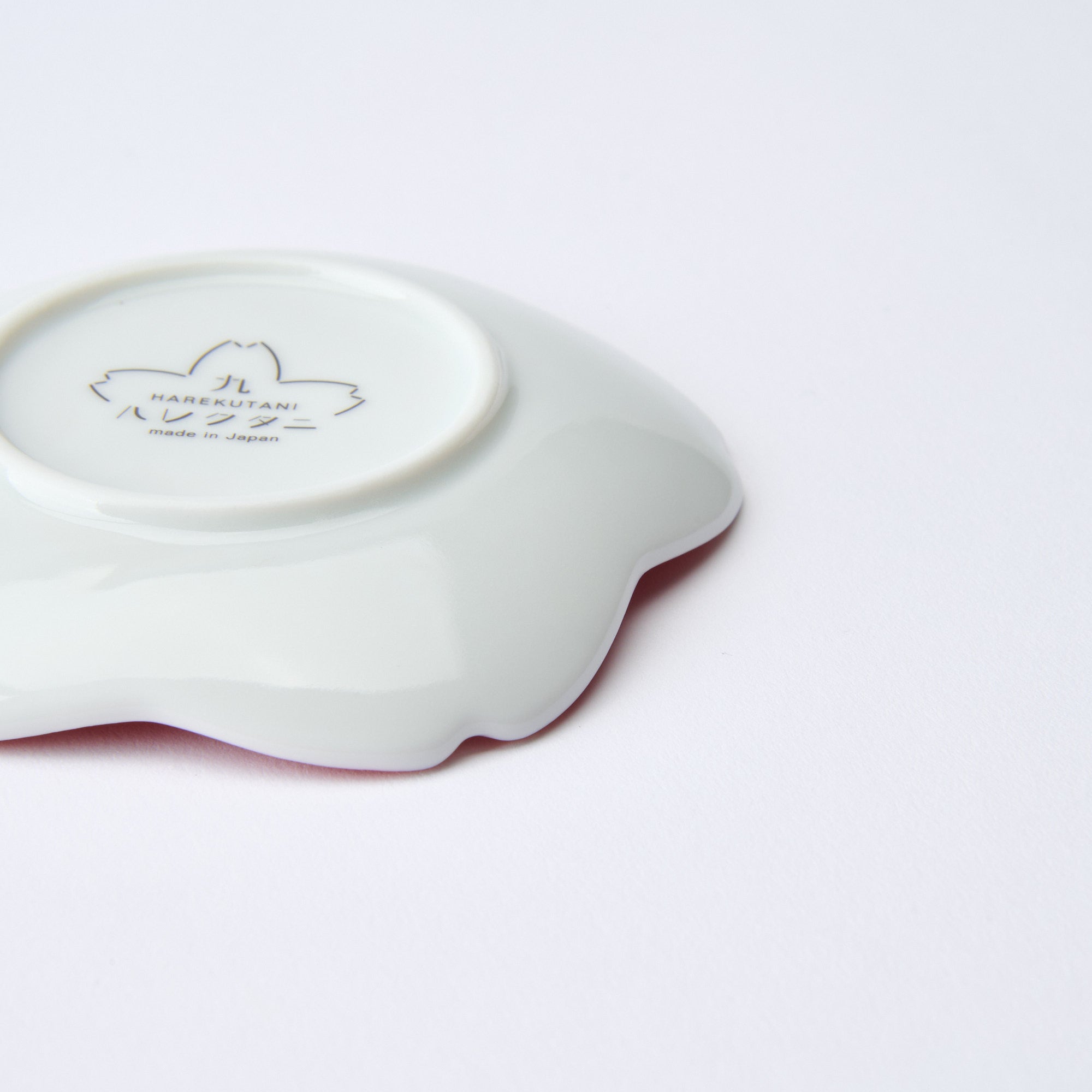 Sakura Shaped Sauce Plate - JAPAN KUTANI SHOP
