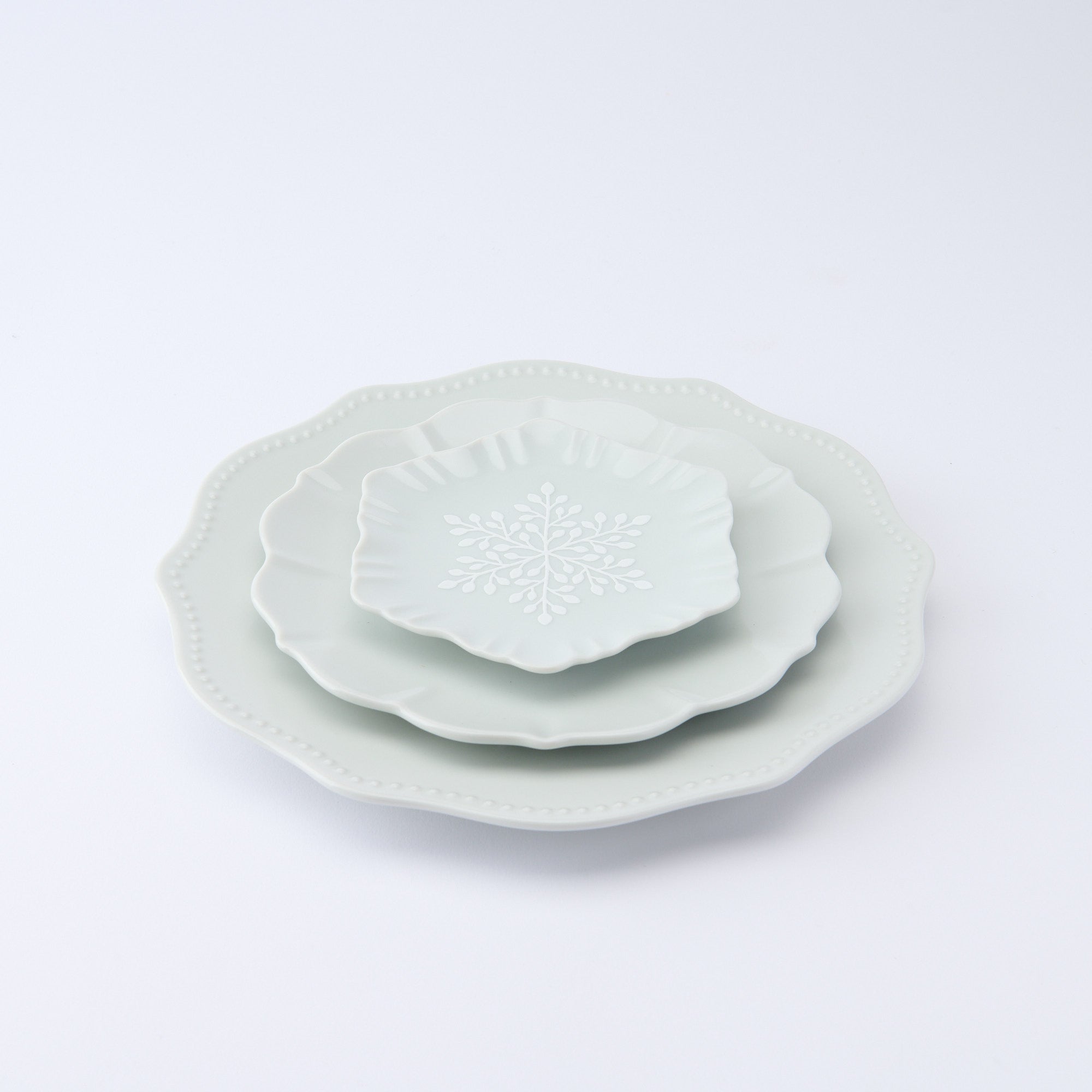 White Snow Crystal Plate Set