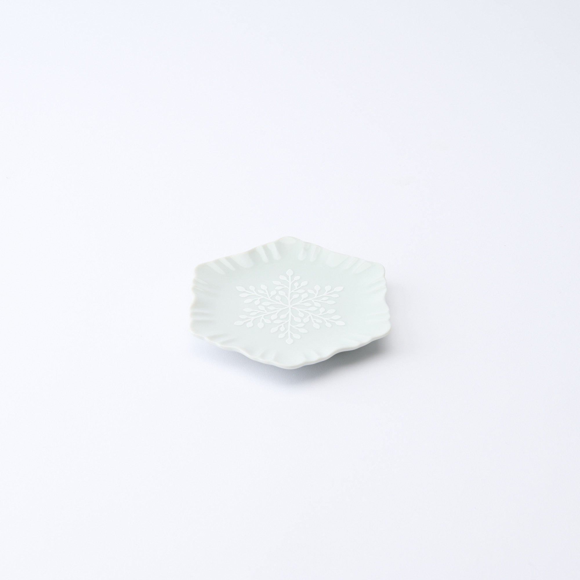 White Snow Crystal Plate Set