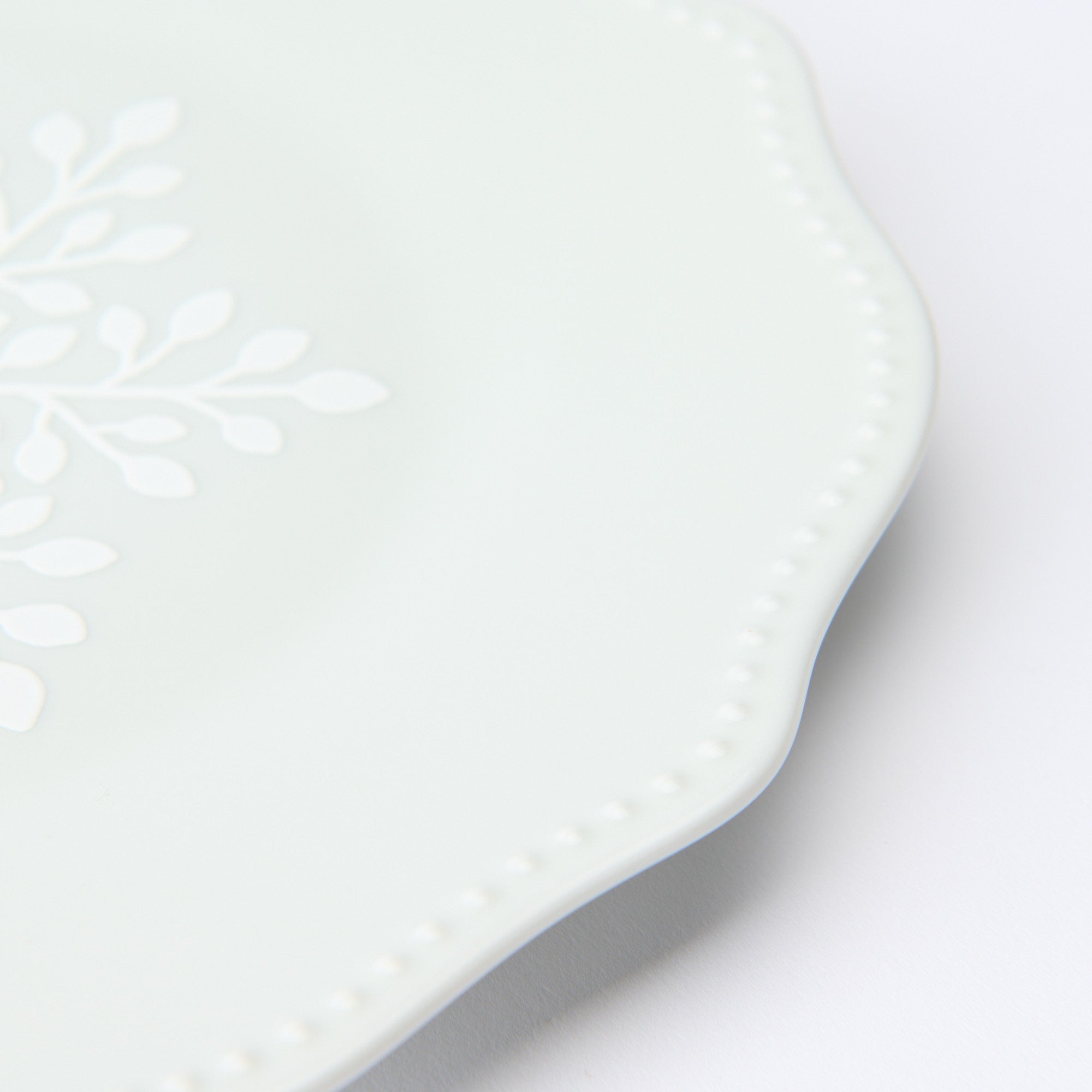 White Snow Crystal Plate Set