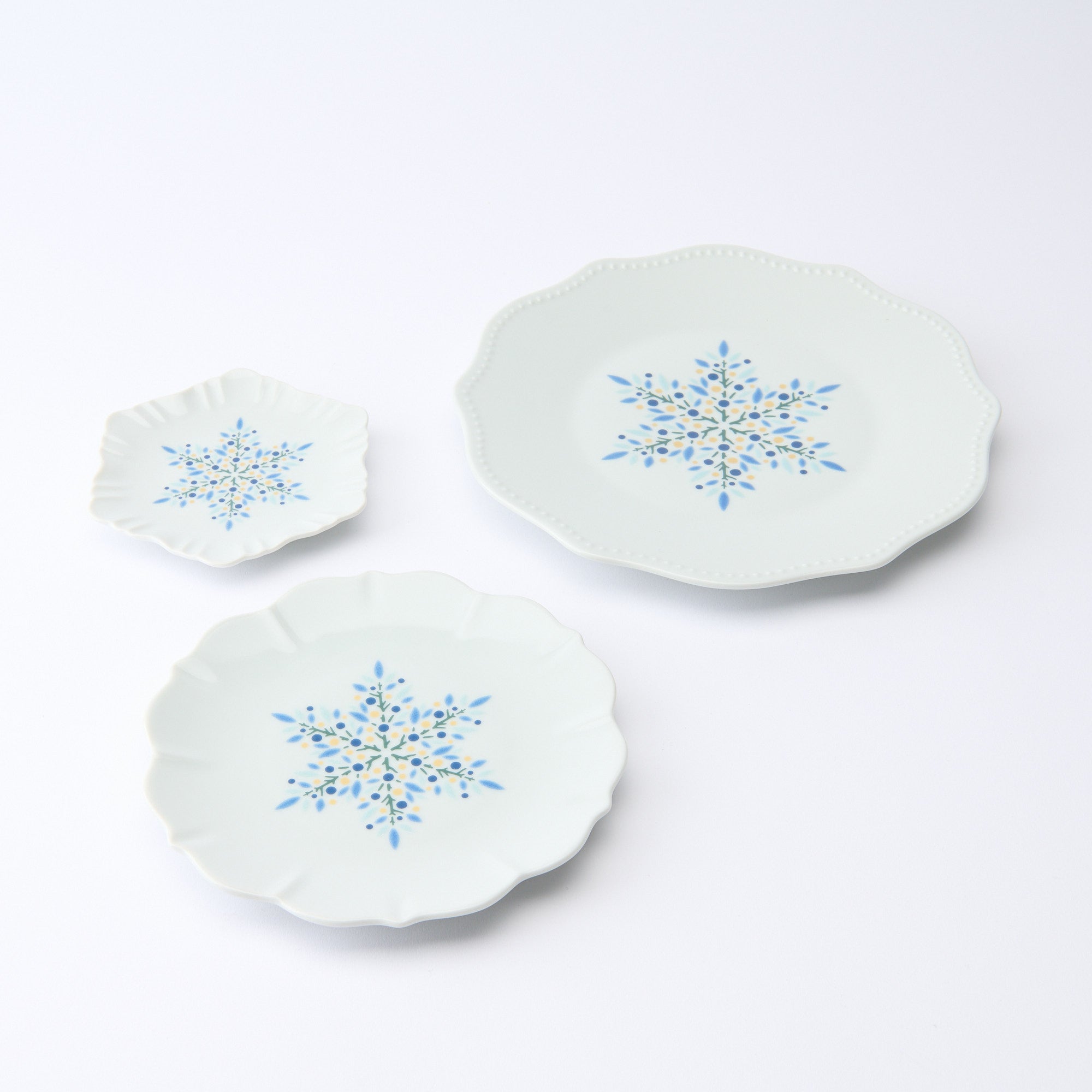 Blue Snow Crystal Plate Set