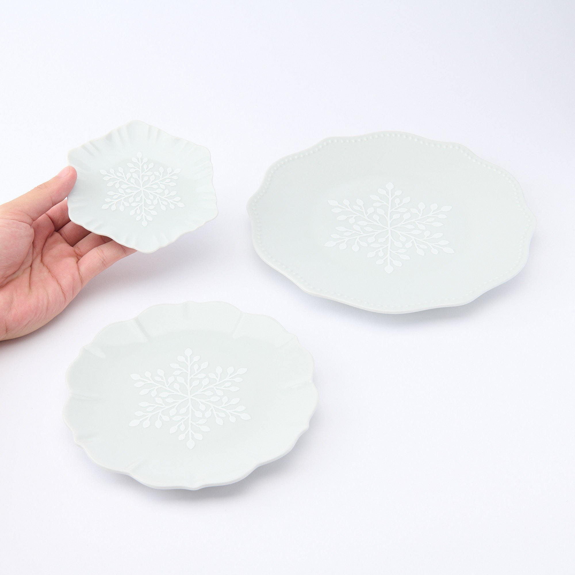 White Snow Crystal Plate Set