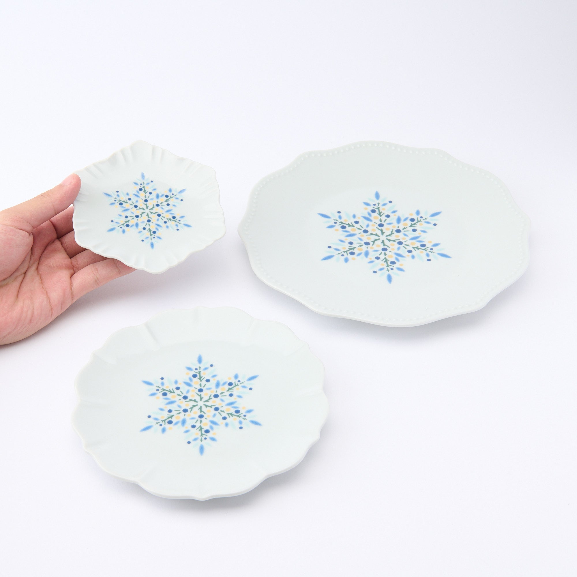 Blue Snow Crystal Plate Set
